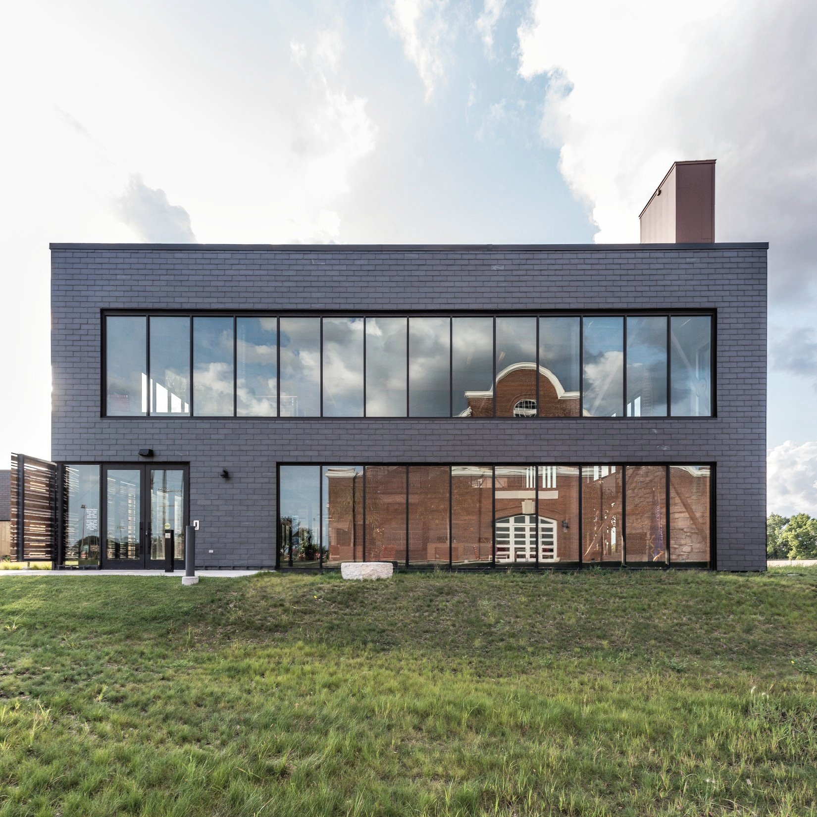 Leadership-Center-2019-Large-09_projectpage.jpg