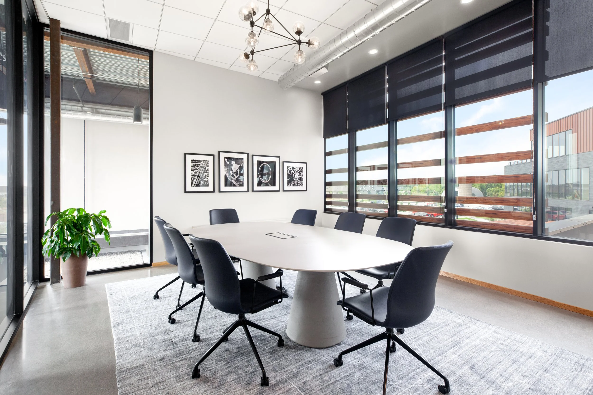 300 Enclave HQ_3734.jpg