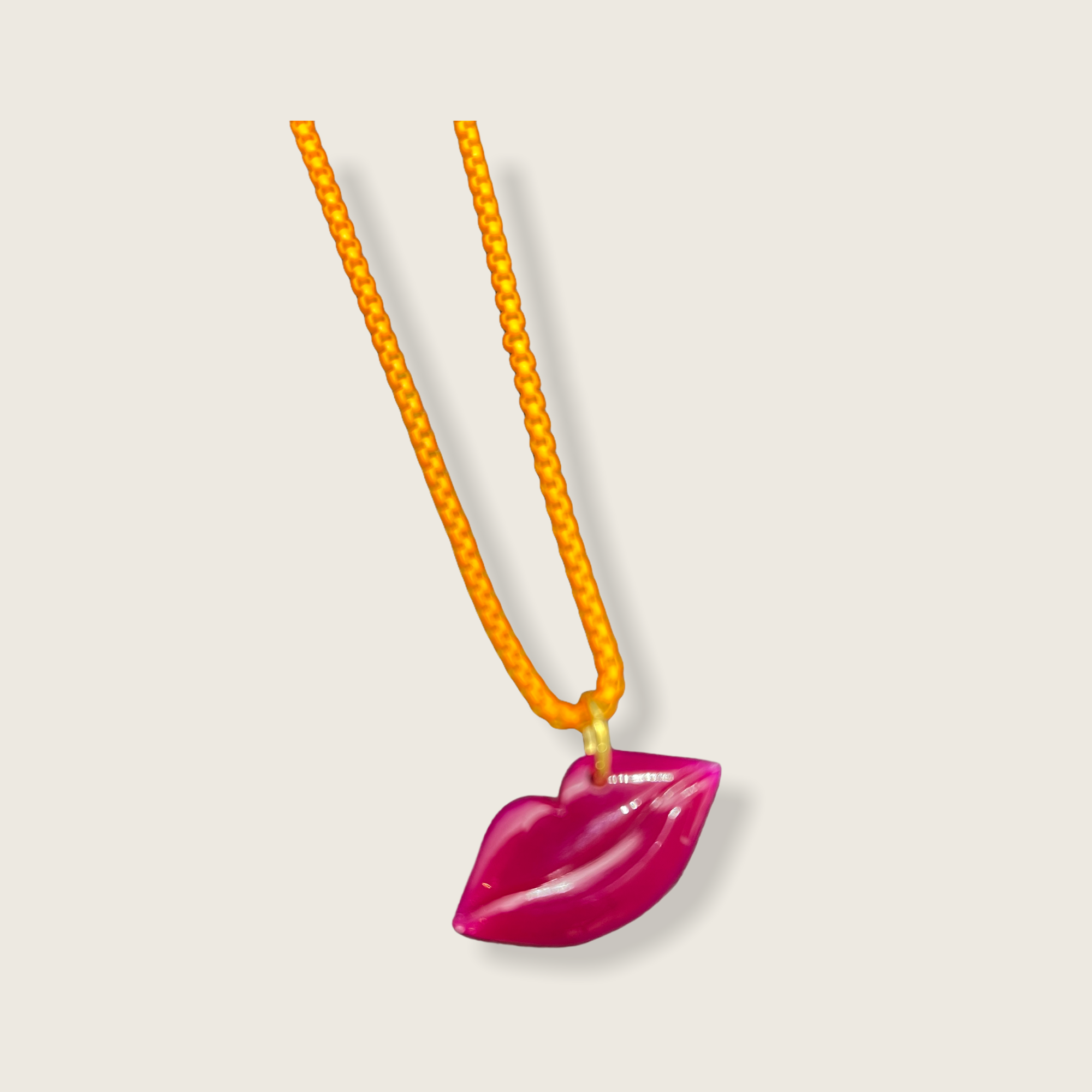 Orange chain with pink lips Mixologems.png