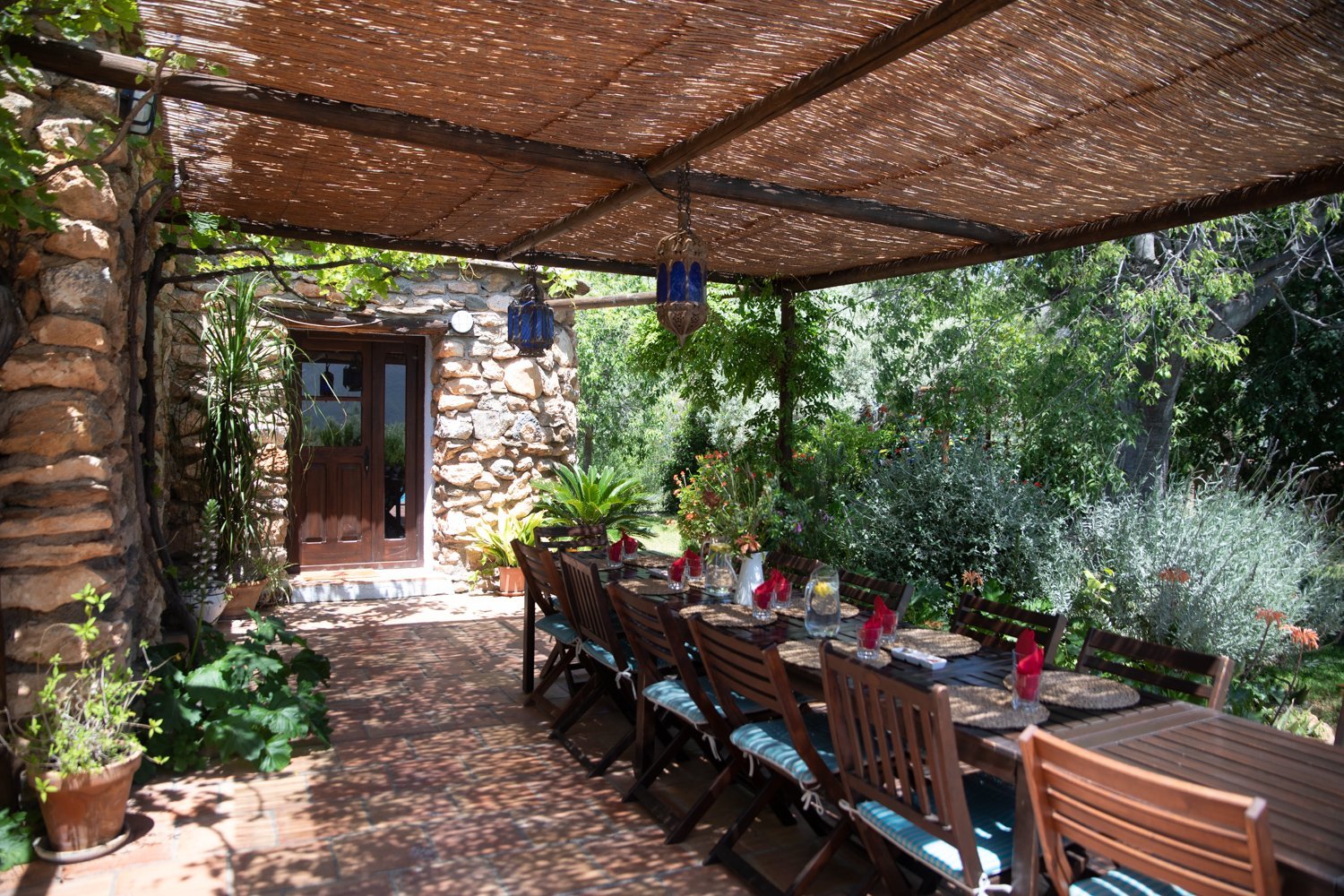 Kaliyoga+Spain+lunch+table.jpeg