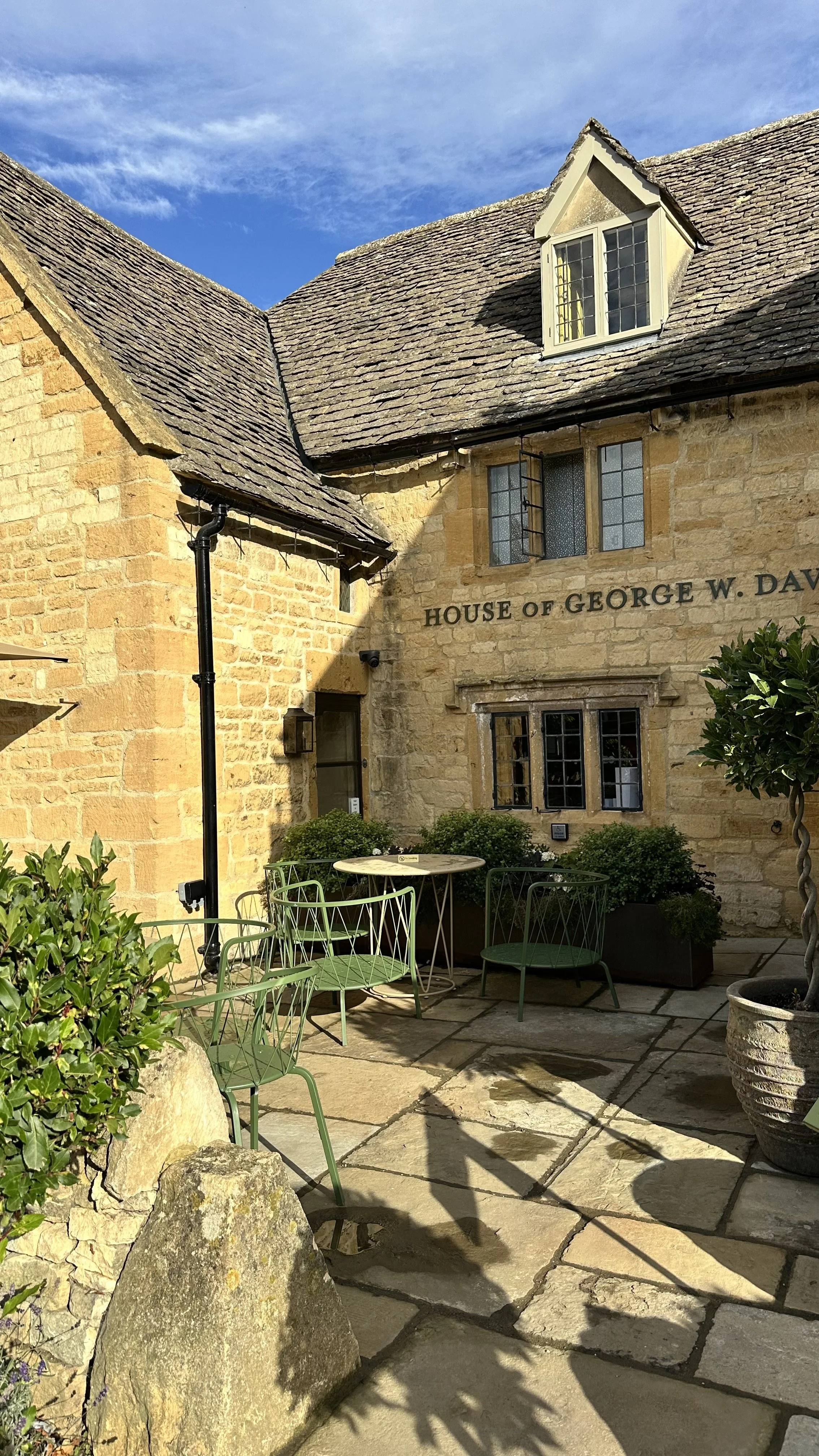 House of George Exterior