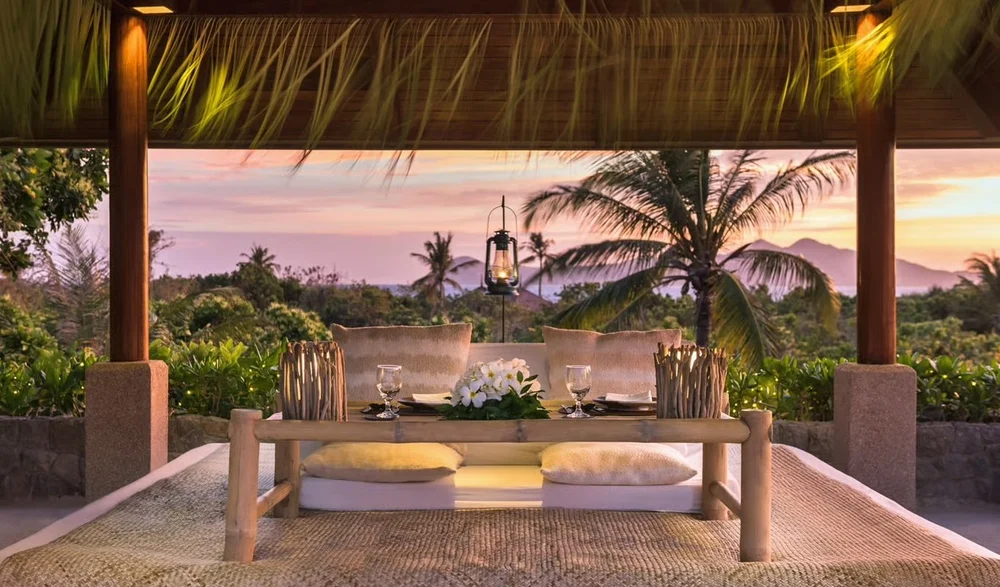 outside-seating amanpulo.jpeg