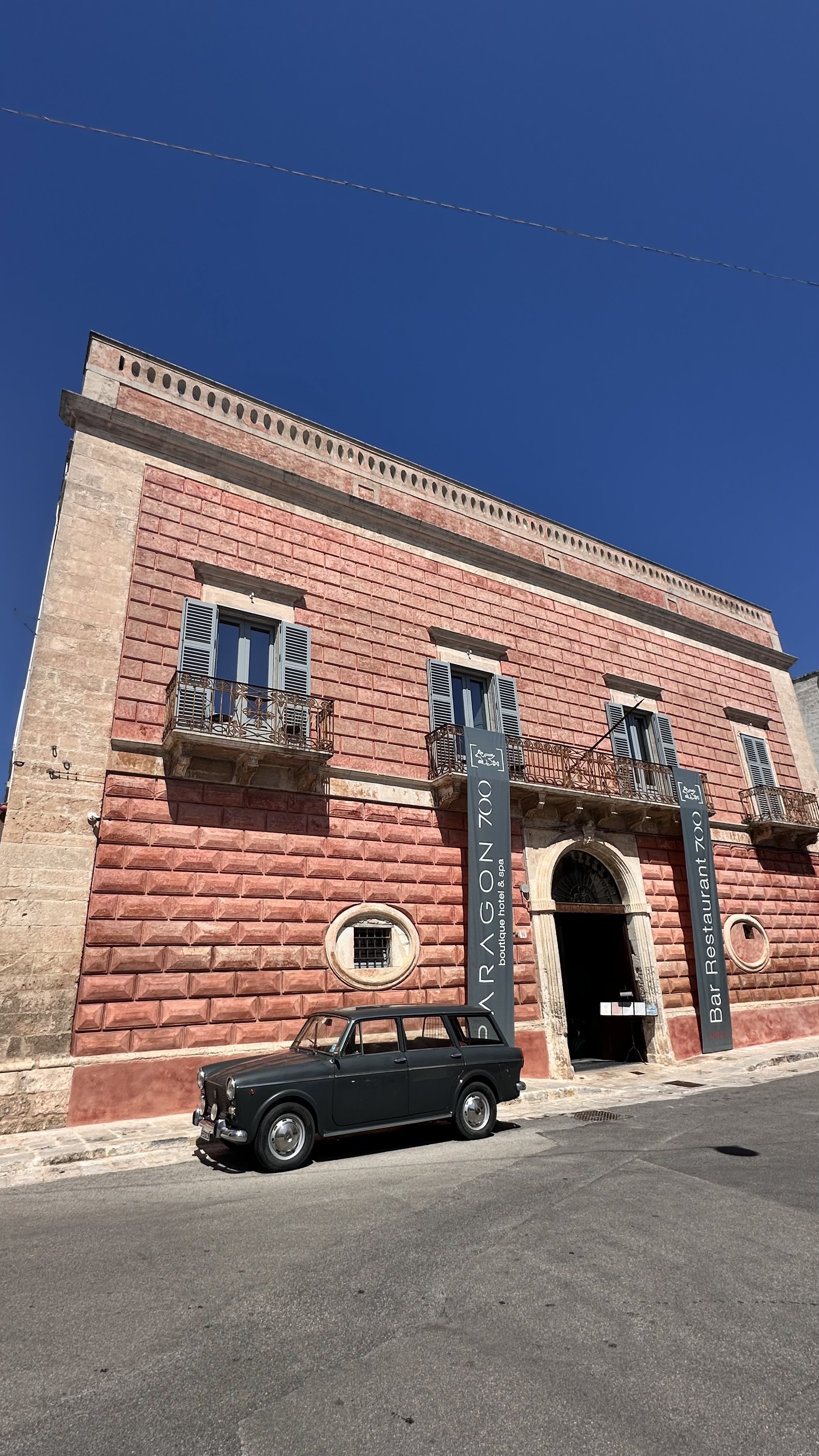 Paragon 700, Ostuni