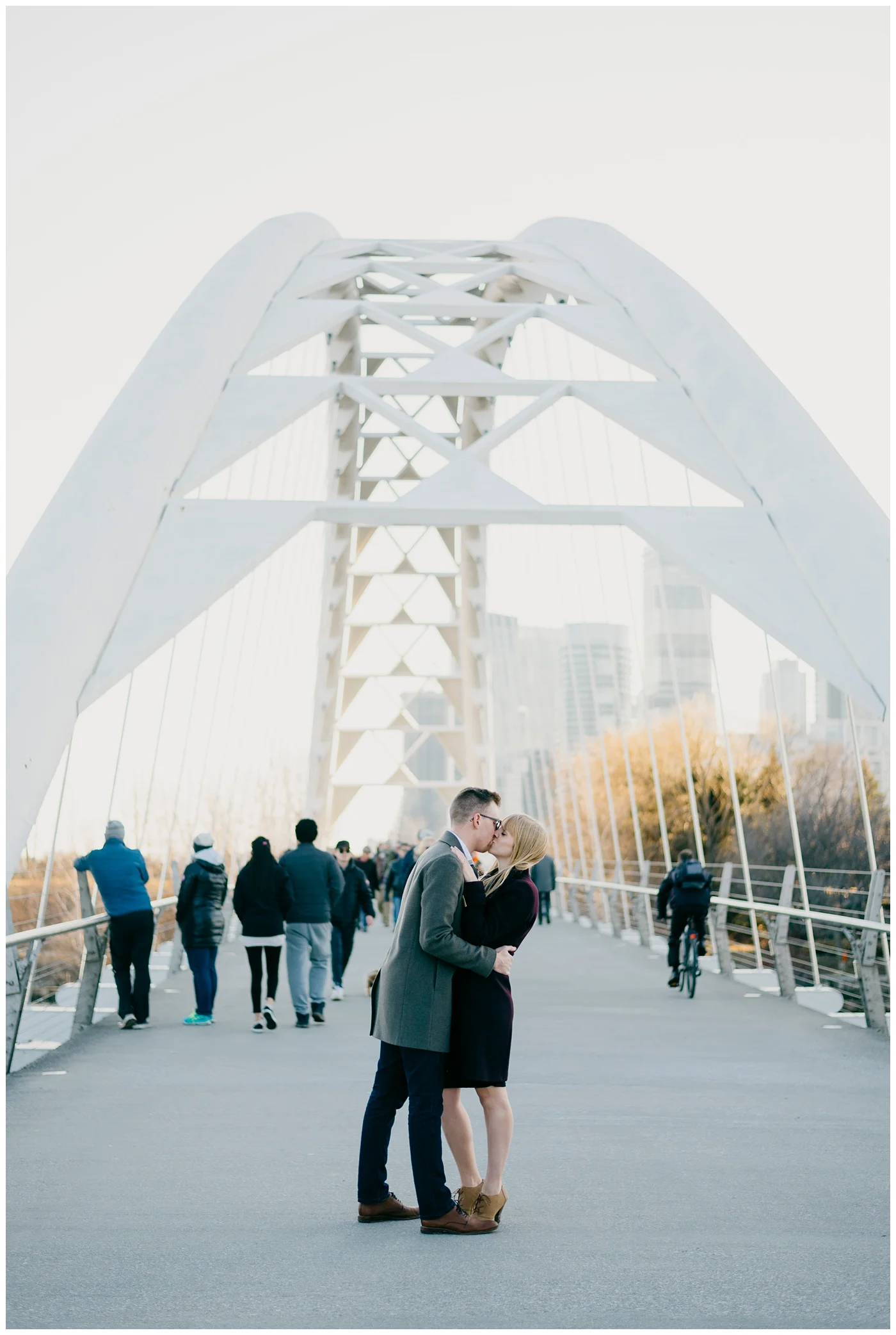 Humber Bay Winter Engagement_0034.jpg