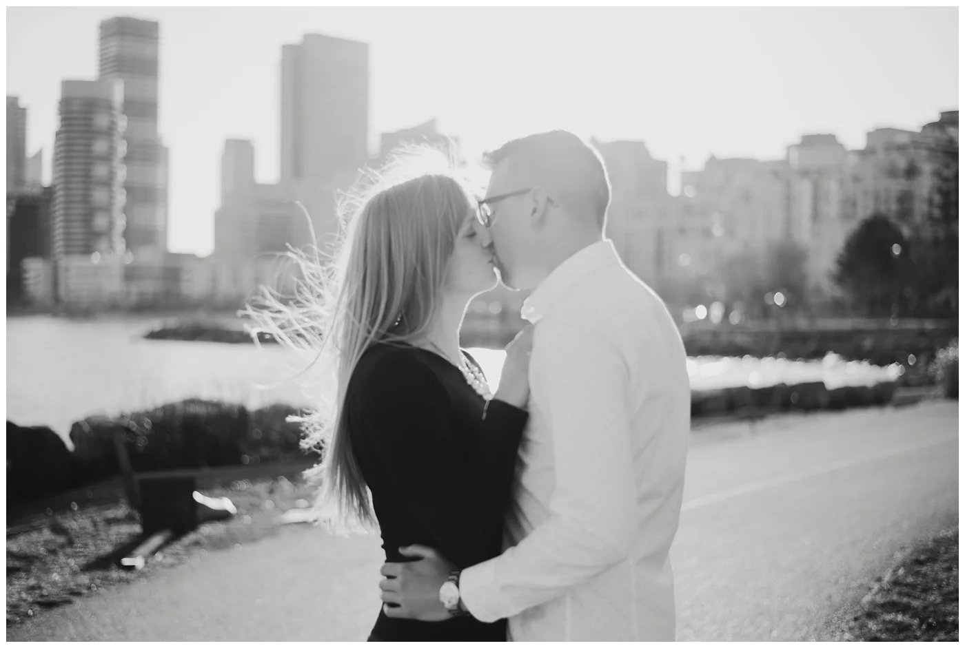 Humber Bay Winter Engagement_0042.jpg