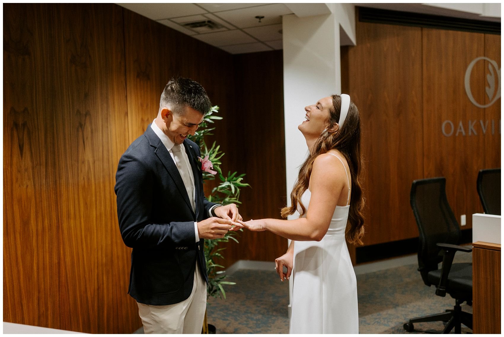 Oakville Waterfront City Hall Elopement_0009.jpg