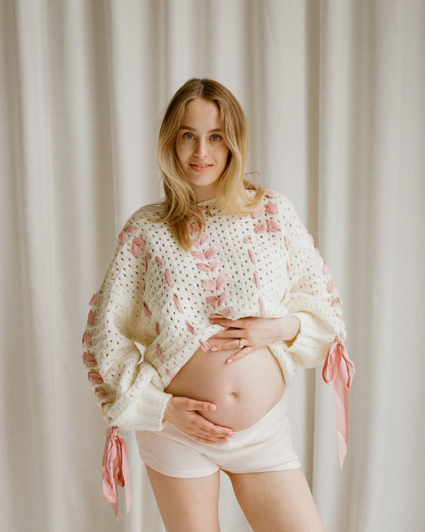 It&rsquo;s a treat anytime Abigail and Ofir are in front of my lens, but this time especially. And now, they&rsquo;re parents 🥹💖 

(film so good I can&rsquo;t believe it)