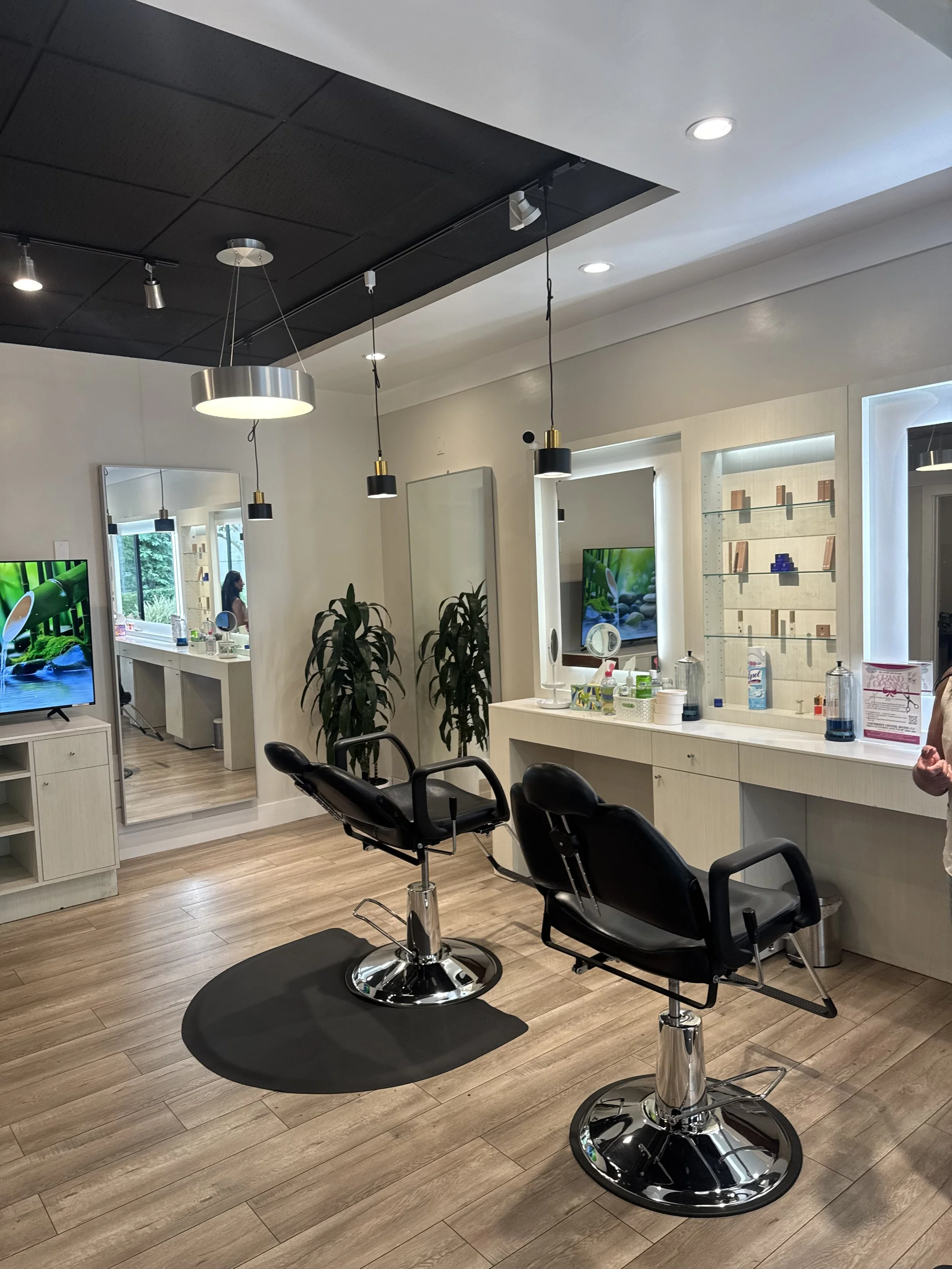 Brow Arc Salon at University Center