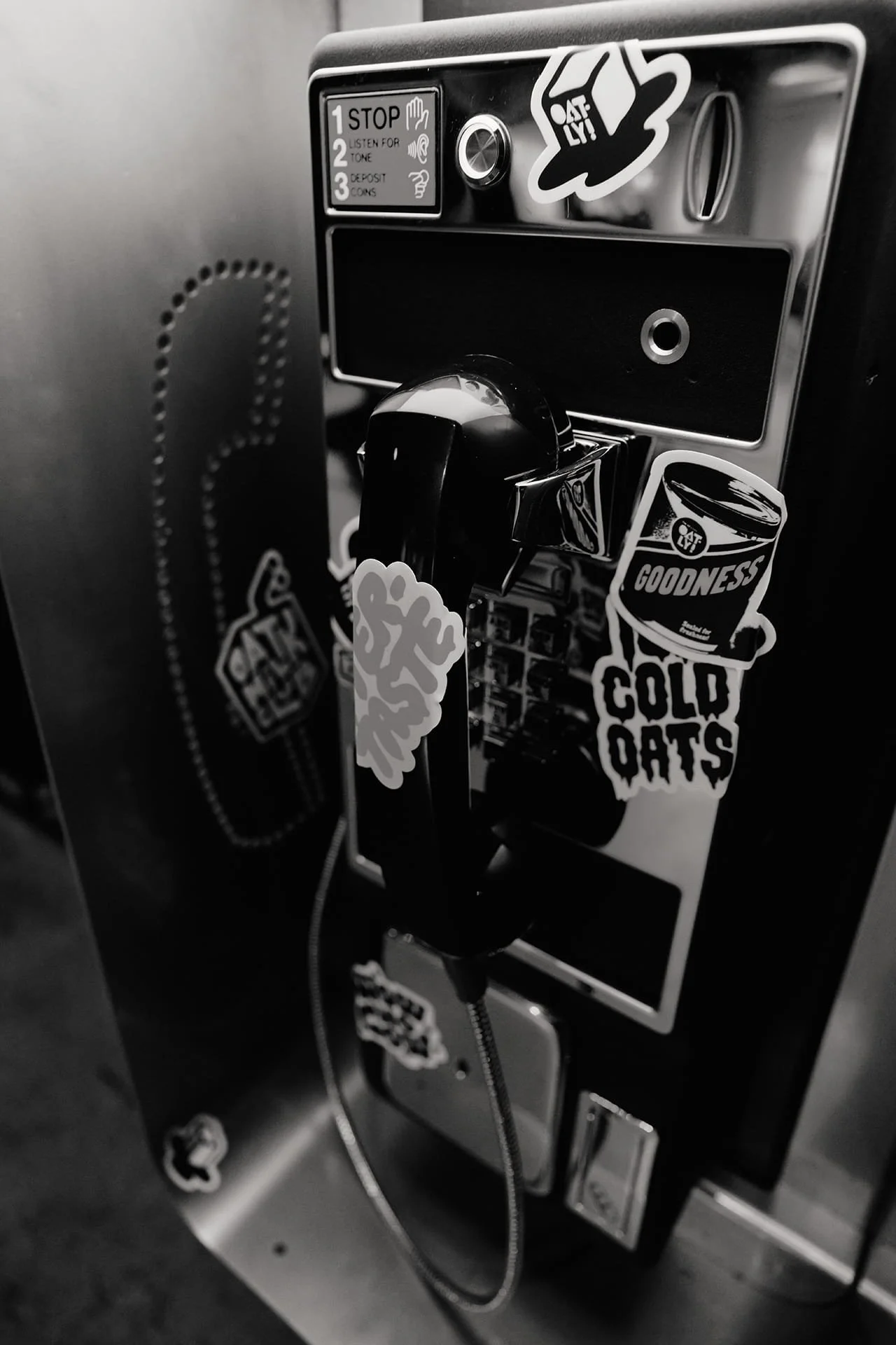Oatly_Aftertaste_VoiceMemo_2113_BW (1).jpg