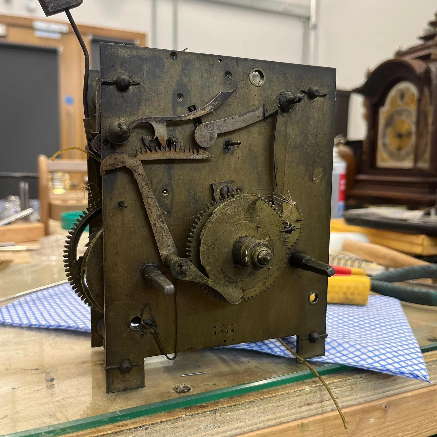 Haven’t posted in a while as I’ve been really busy, but I had to take a minute to share the state of this longcase. The solder you can see on the pallet bridge isn’t for the pallet bridge but for the bell stand that someone tried so