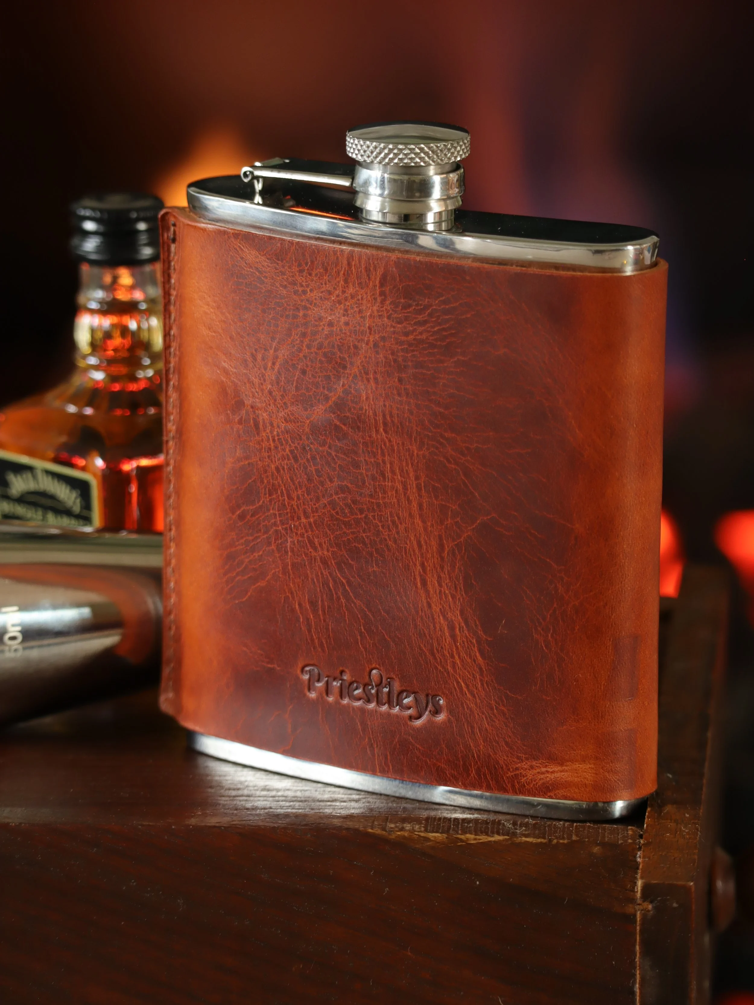 Personalised Leather Hip Flask – Handcrafted in England