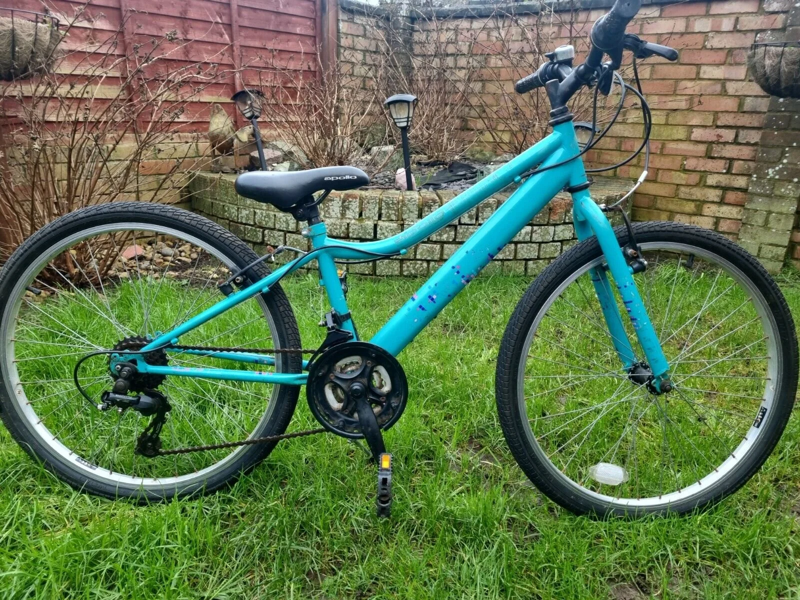 Kinx Junior Hybrid Bike Apollo Kinx 24 Inch Bike Apollo Kinx 24 Outlet