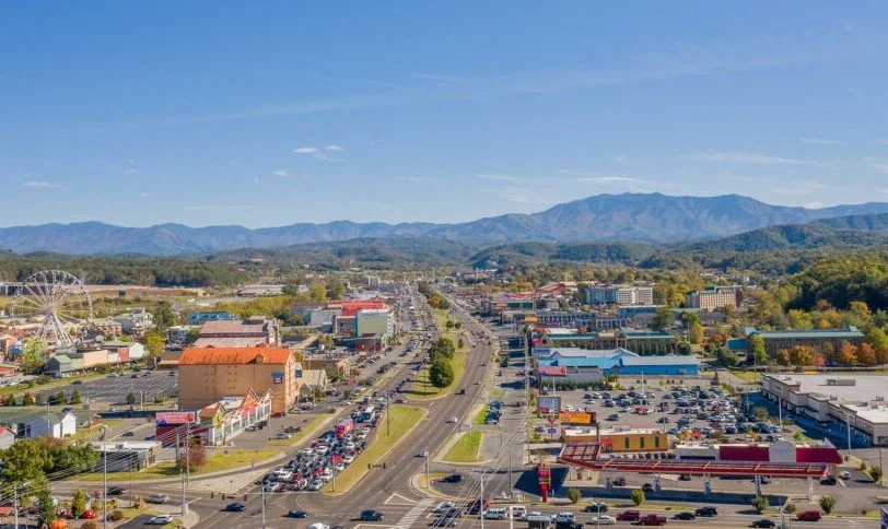 Travel Track On Sirk TV Remote Interview: Sue Carr For "Pigeon Forge - Fall Tourism"