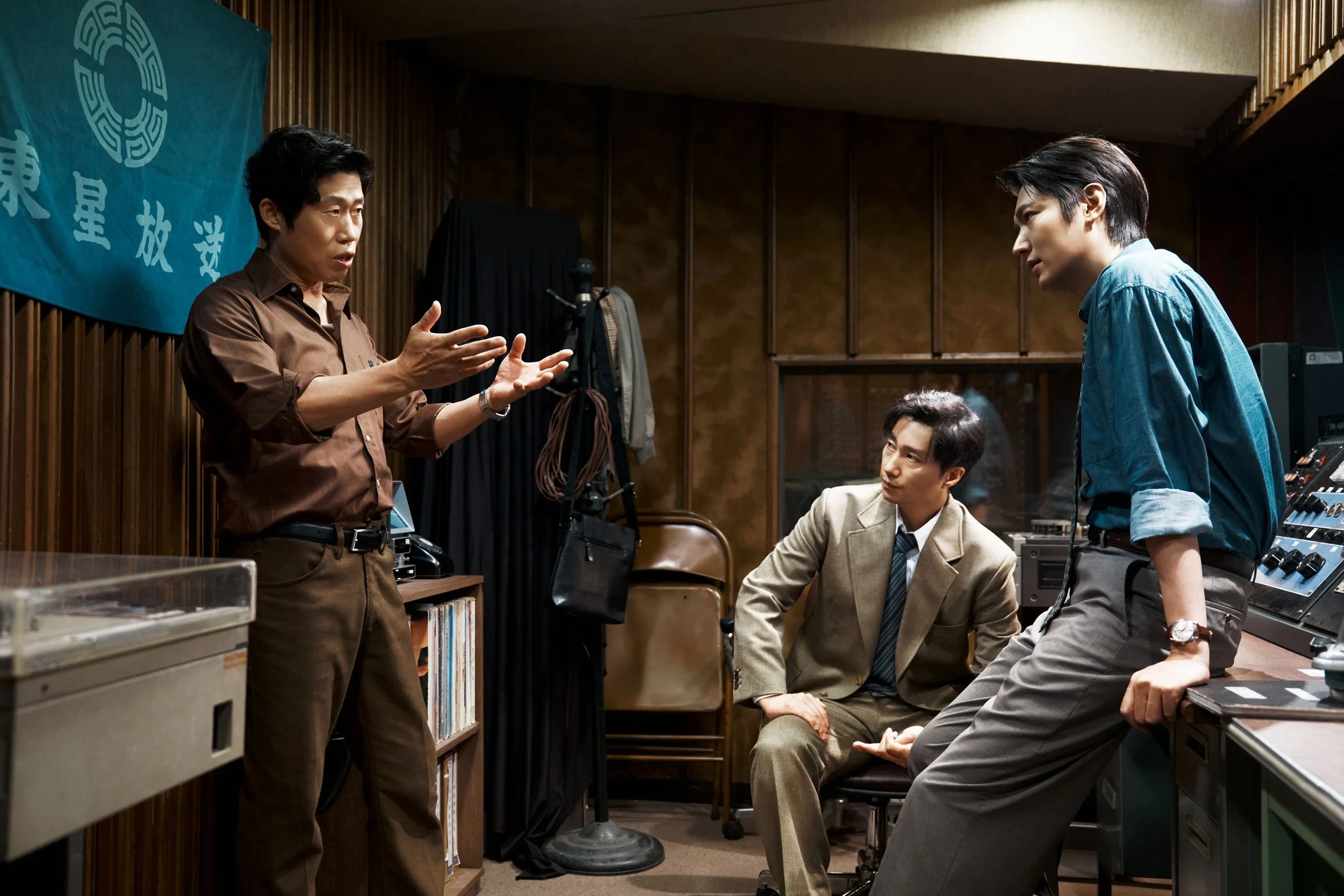 Fest Track On Sirk TV Film Review: THE ASSASSIN(S) [Toronto Internernational Film Festival - Toronto, Ontario]