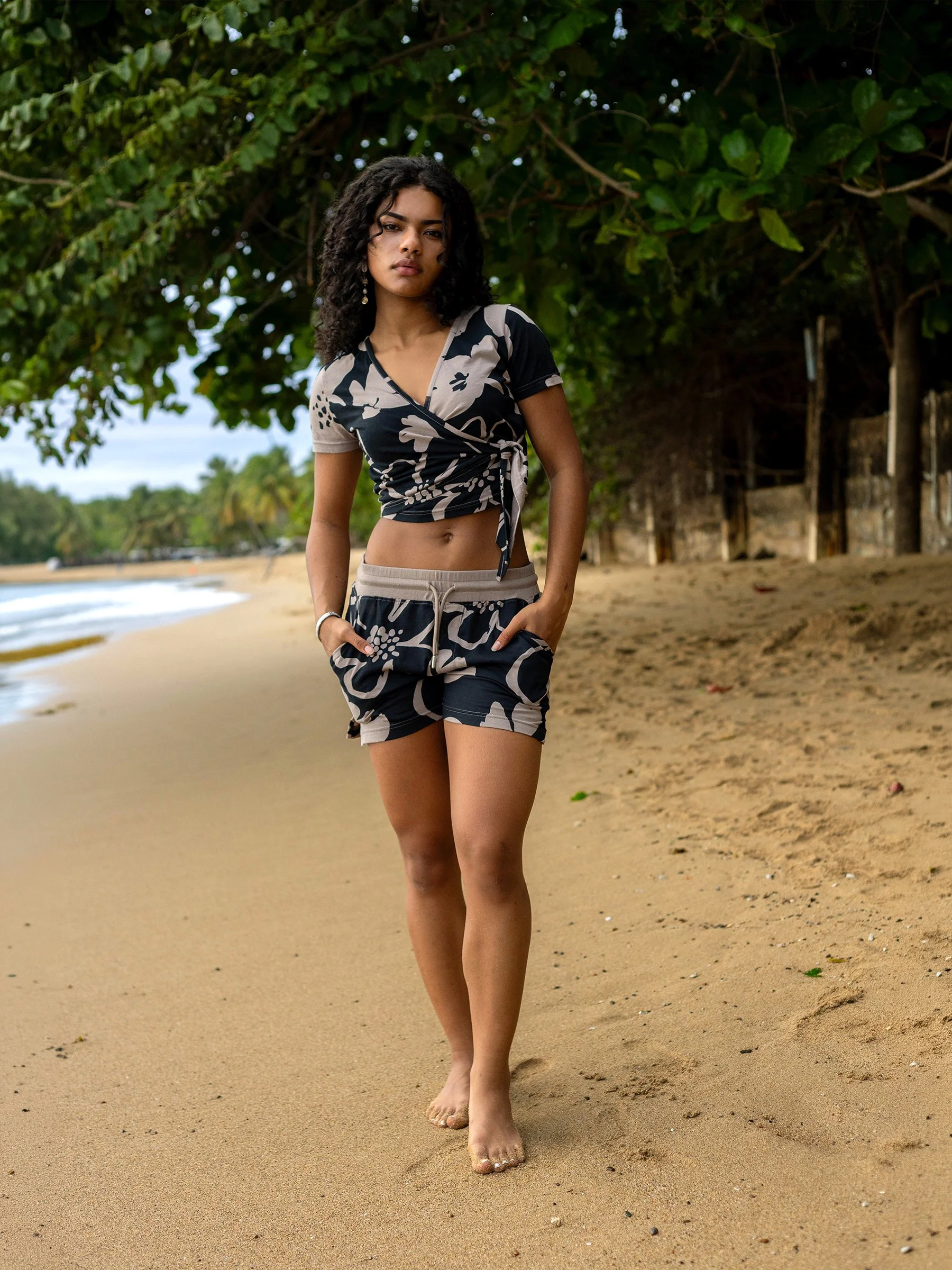 Happy Earth Moonflower drawstring shorts made from 100% GOTs Organic Cotton in the color black and taupe