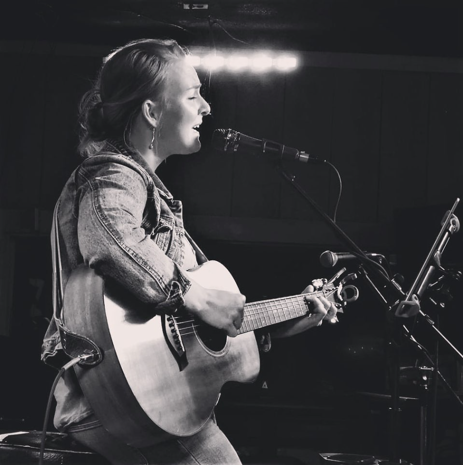 Bri Marie - Live Music