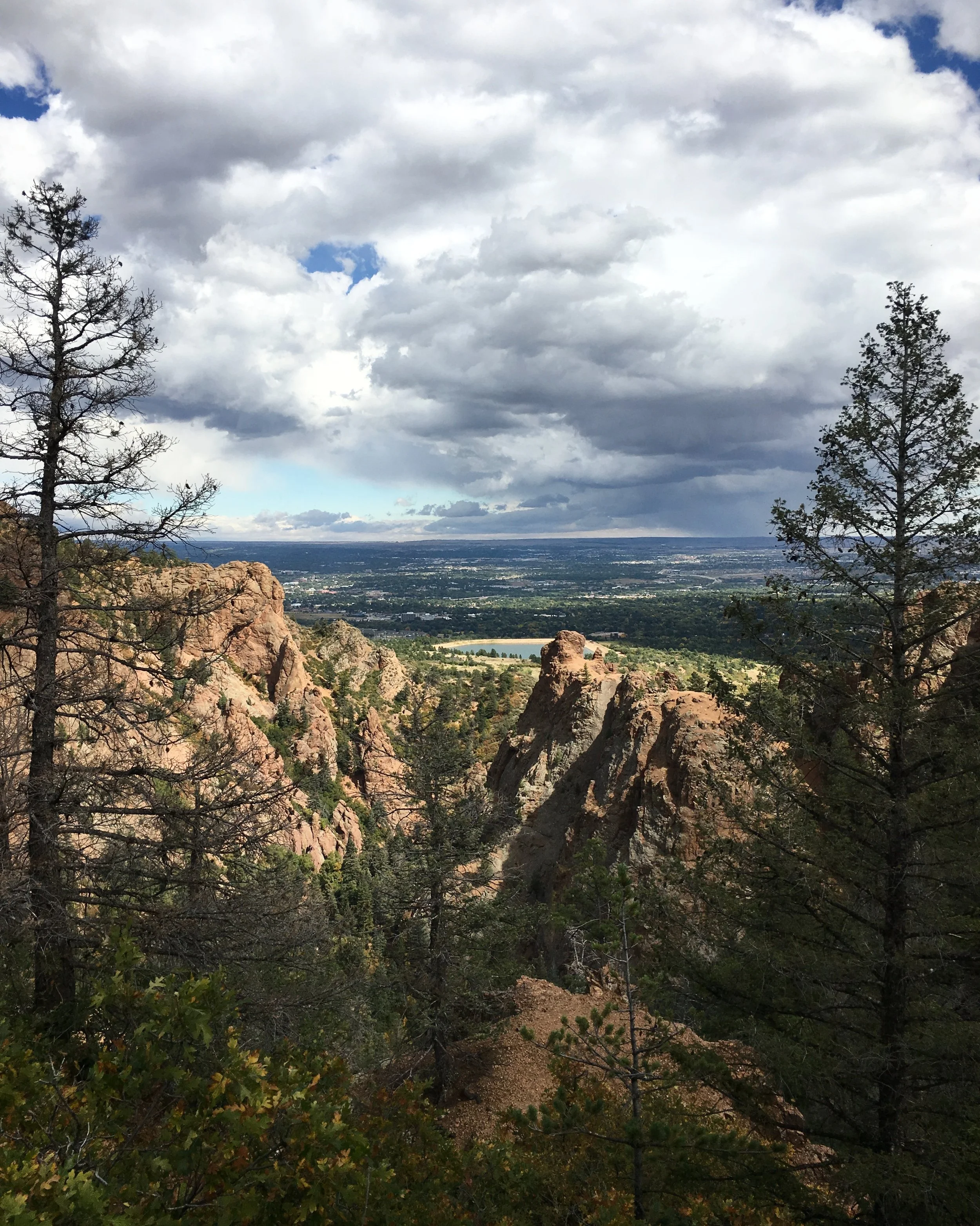 What's everyone up to this weekend? The weather has been warming up here in Colorado and I can't wait to get out for a hike over the next few days ☀️. Hope you have a great time unplugging and enjoying the start of summer!

#colorado #hiking #greatou