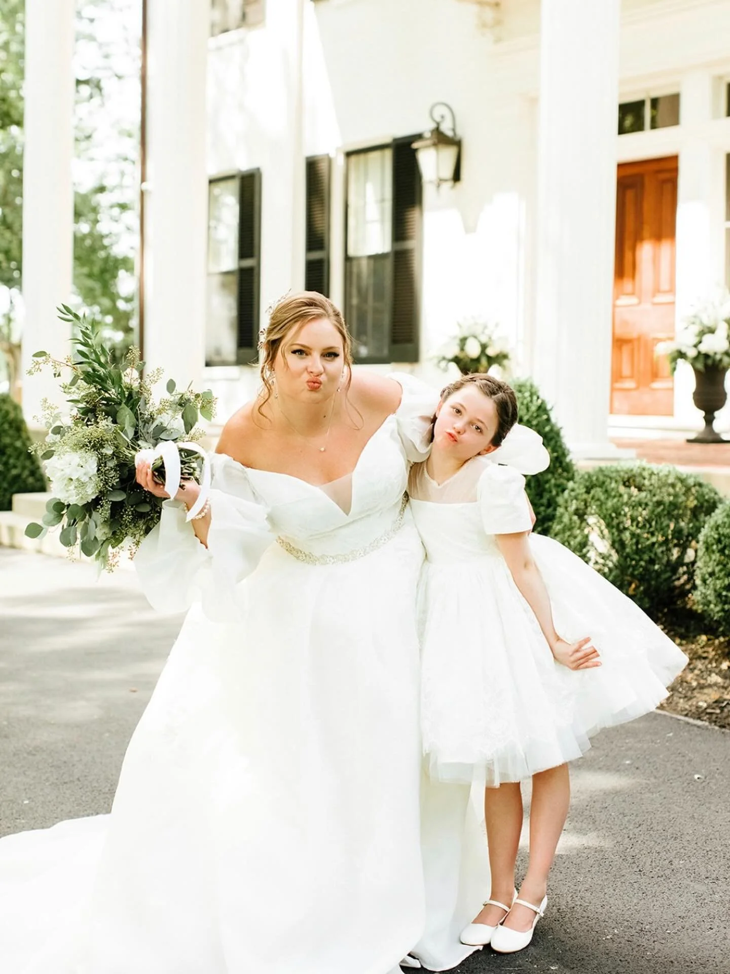 In between the timelines and the traditions&hellip;
little moments like this are the ones we&rsquo;ll never forget! We&rsquo;re still smiling over this one 🥹