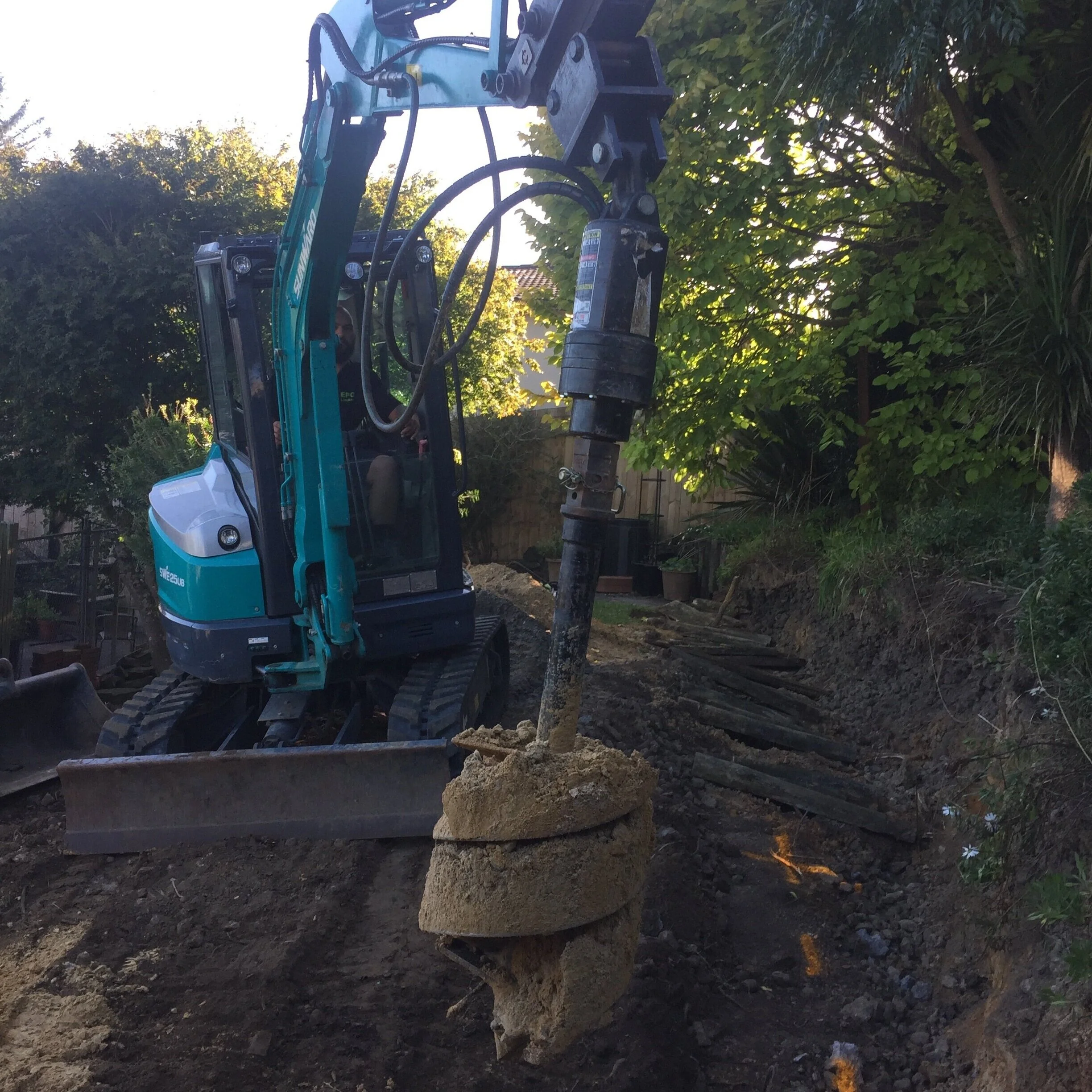 EPG+Digger+and+Operator+Hire+and+Earthworks+Services+-+2.5+tonne+digger+Post+Hole+Boring.jpg