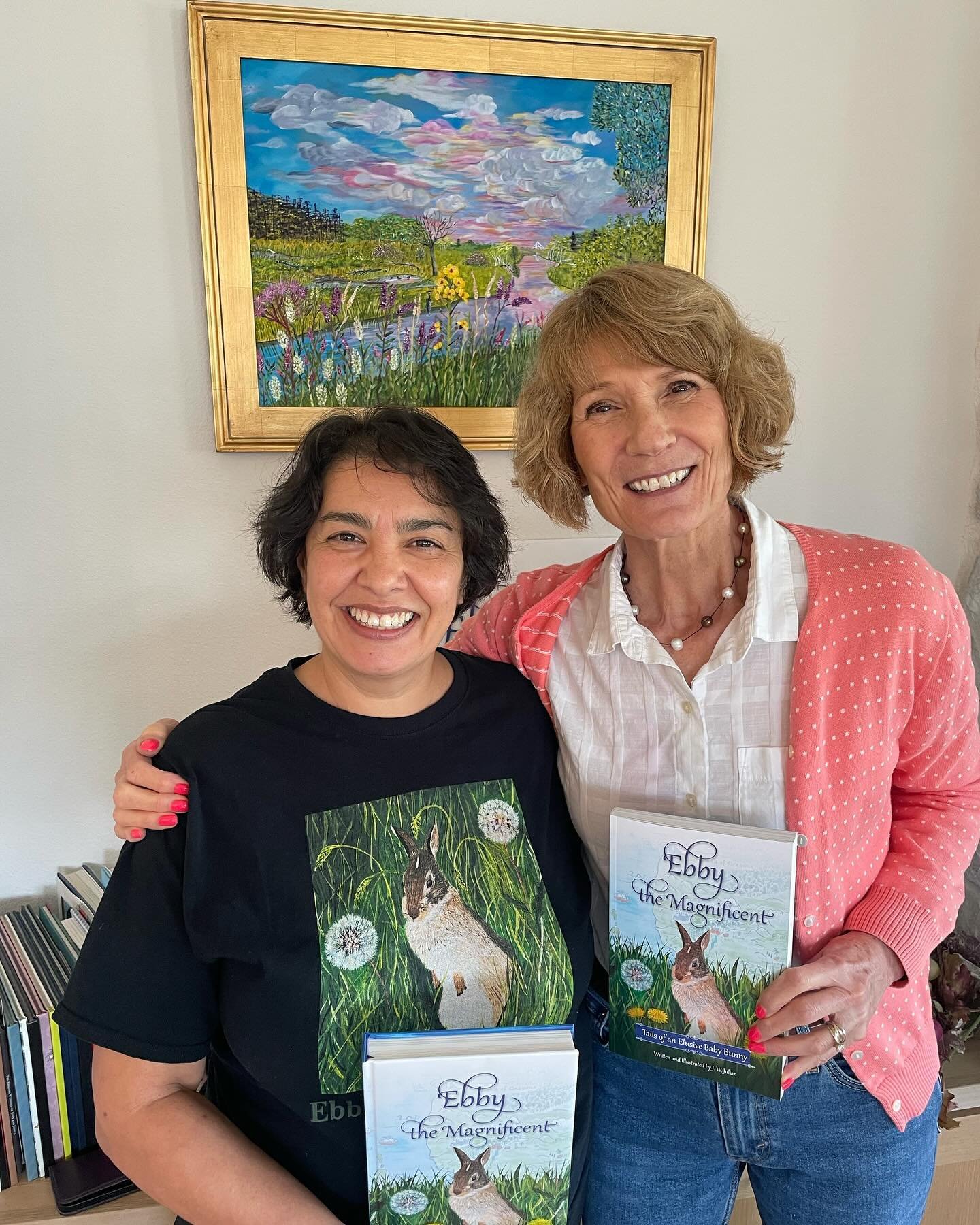 Always a joy to share the highs and lows of the book business with another author! Thank you @j.w.julian for a delightful lunch and fabulous &rsquo;tour&rsquo; of your amazing art- so talented!! 

Writing can be a lonely business and sharing what you