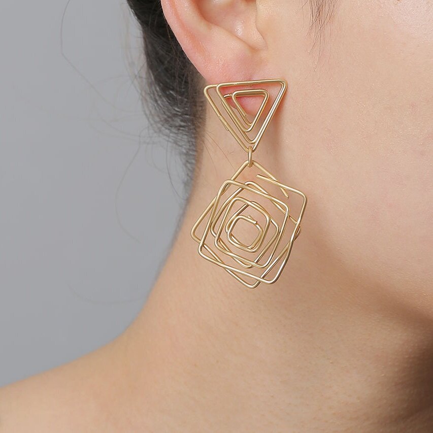 Model+-+Golden+Triangles.jpg