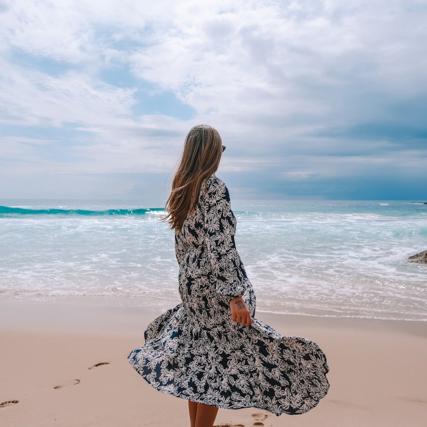 This is one of those dresses that just makes you want to twirl around⁠
⁠
#autumndress #pipinghotaustralia #forcleanoceans