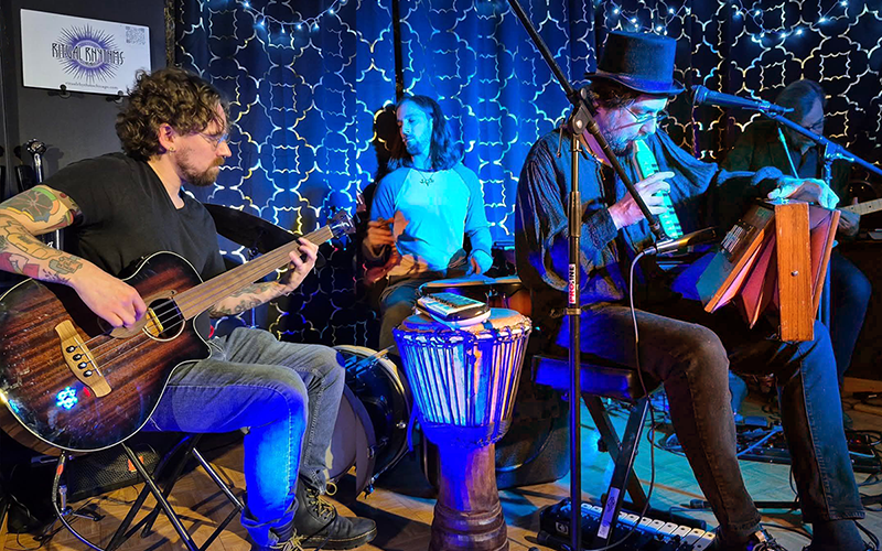 boxing day: Secrets of the Beehive Perform