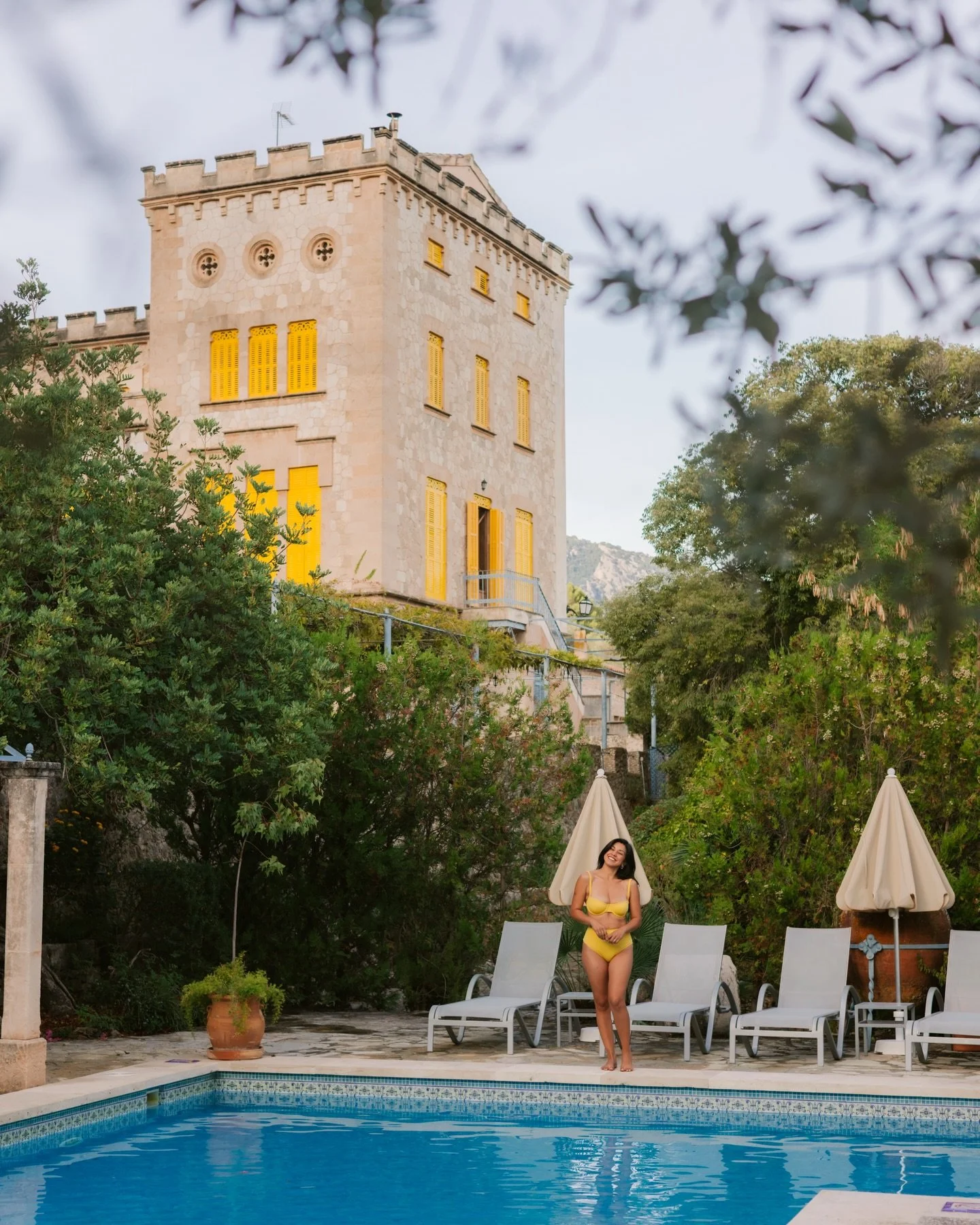POV: you finally visit Mallorca and you stay in a dreamy castle 💛

__

#luxurystays #mallorcahotels #espa&ntilde;agrafias #hotelphotography spaintrip