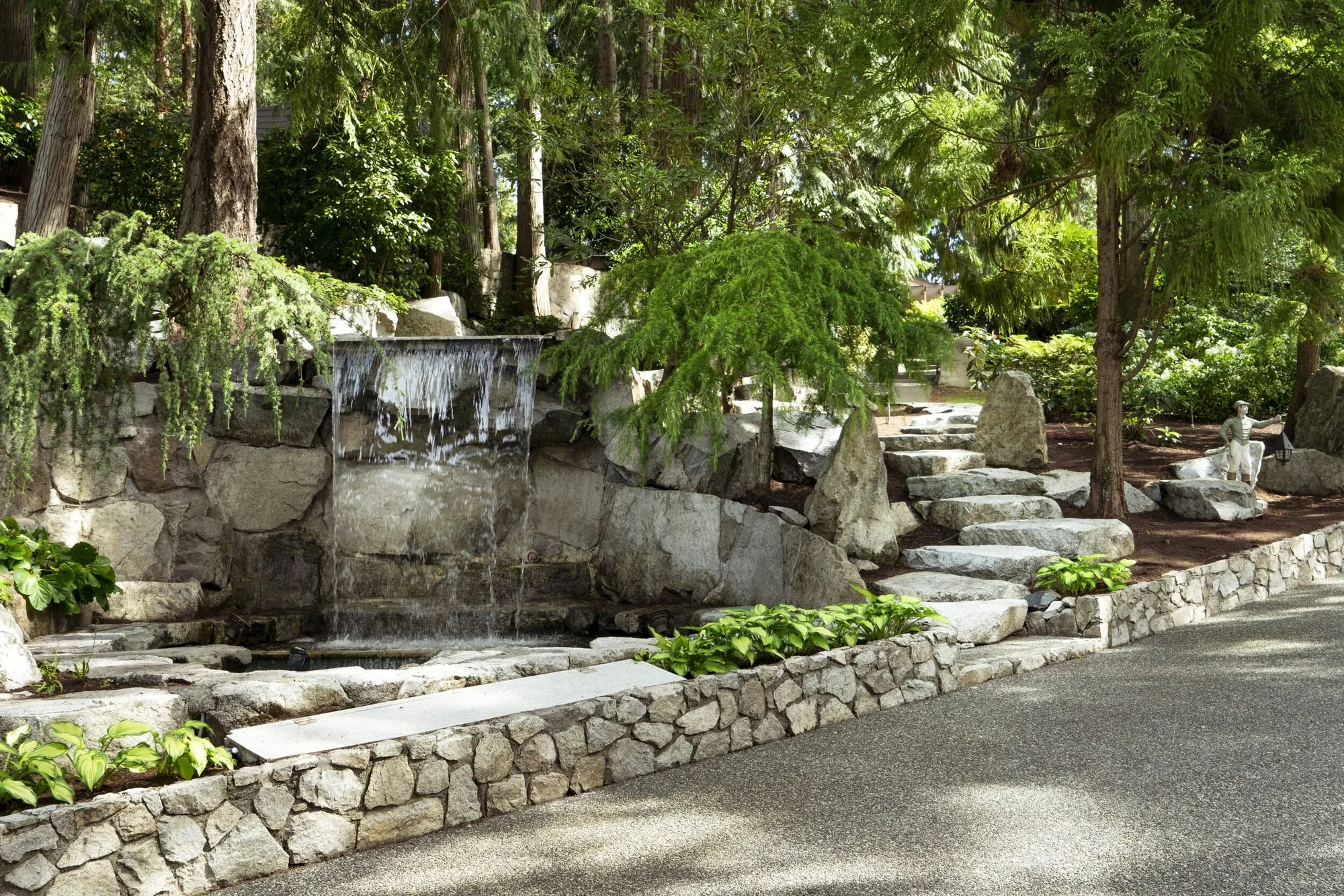 landscaping-hedge-trimming-victoria-bc.jpg
