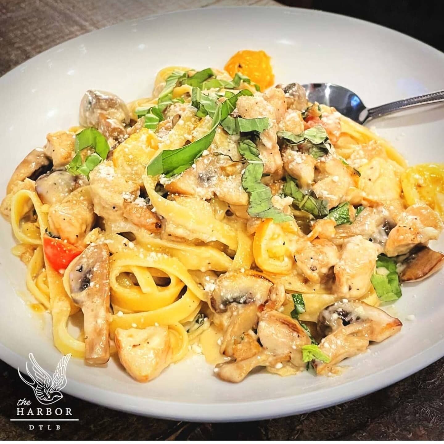 ⚠️Start your Friday Night off with one of our New Menu Items!! Come on down and try our new &quot;Garlic Chicken Fettuccine&quot; off our New Favorites Menu! Grilled Chicken with Mushrooms, Tomato, Garlic Cream Sauce, and Basil! #Nomnom | We Open at 
