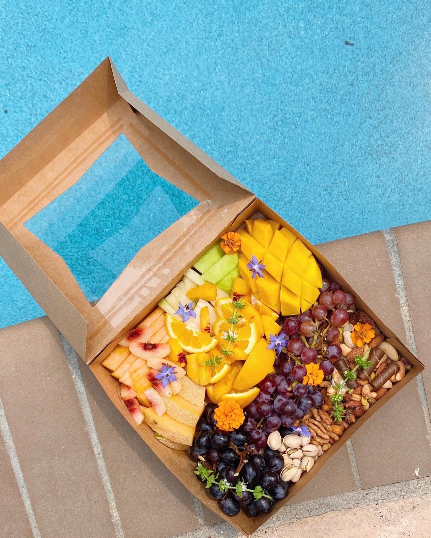 It may be Autumn, but my heart is still in Summer ☀️✨ We&rsquo;ll miss our favorite summer fruits 🥺

(Pictured: Soirée Picnic Box)
&bull;
&bull;
&bull;
&bull;
#itsbriethyme #cheeseboard #charcuterieboard #charcuterieboards #cheeselover #bayareashop