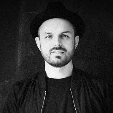 Design Director at Google Lasse is an incredible creative leader and multi-talented designer.He’s not just caring about the work itself, but also about thepeople he’s working with. He’s leading with empathy, clear visionand much love for every detai…