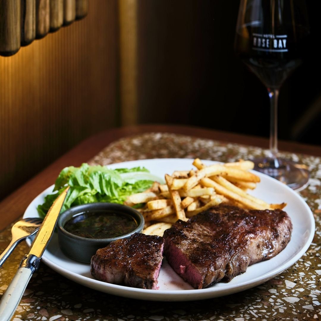 Indulge in the rich, tender flavours of our Southern Ranges Sirloin at @hotelrosebay 🥩

#AustralianMeatGroup #AMG #grassfedbeef #beef #grassfed #aussiebeef #australianbeef #australianowned #australianmade #supportlocal #vic