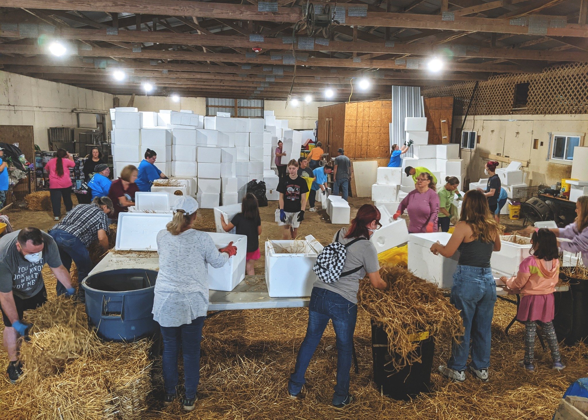 Indy Neighborhood Cats&rsquo; annual community cat winter shelter build was a huge success this past weekend! Around 2000 shelters were prepared, most of which will house multiple community cats each during the frigid winter months. Big thanks to the