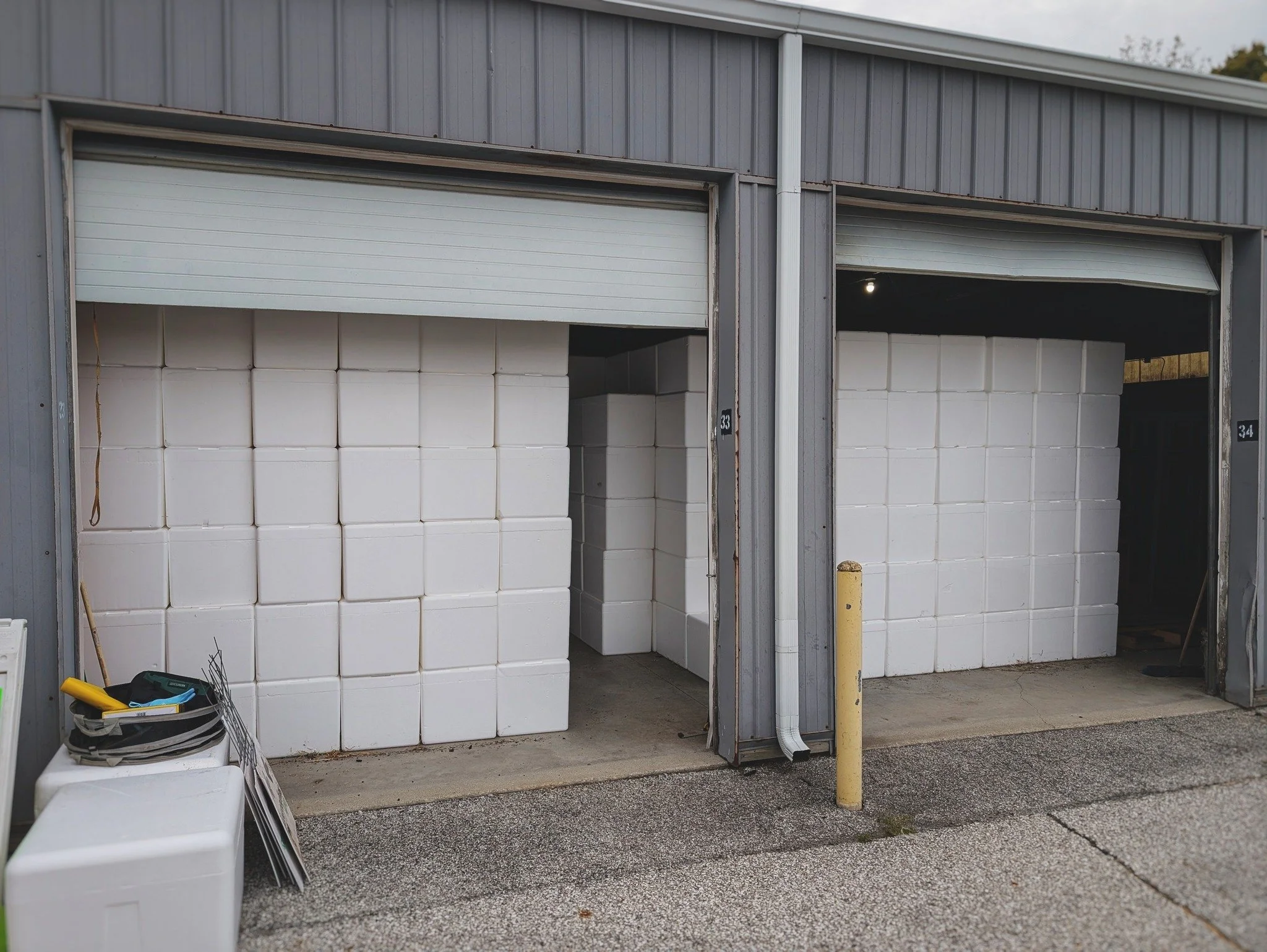 Hotel Bravo was on scene yesterday at Indy Neighborhood Cats' winter shelter build. It was overcast and a bit chilly, but that didn&rsquo;t stop some truly amazing human beings from coming out and volunteering their time and energy. There were a lot 