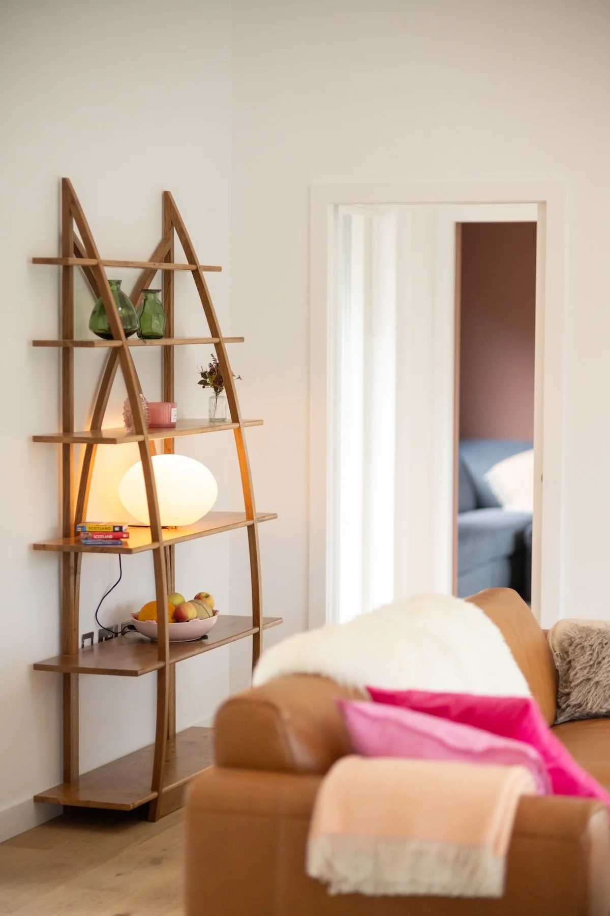 3.shelves-22333webJPG.JPG