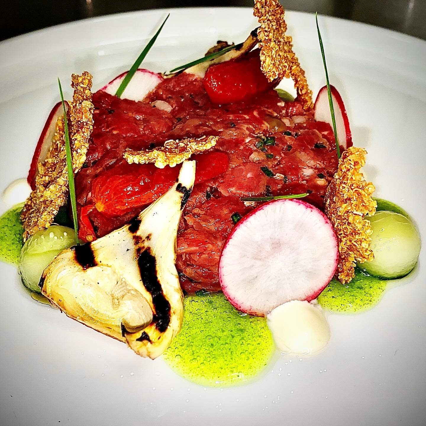 #beeftatar #cucumber #quinoa #artichoke #summertime #luzern #gaultmillau