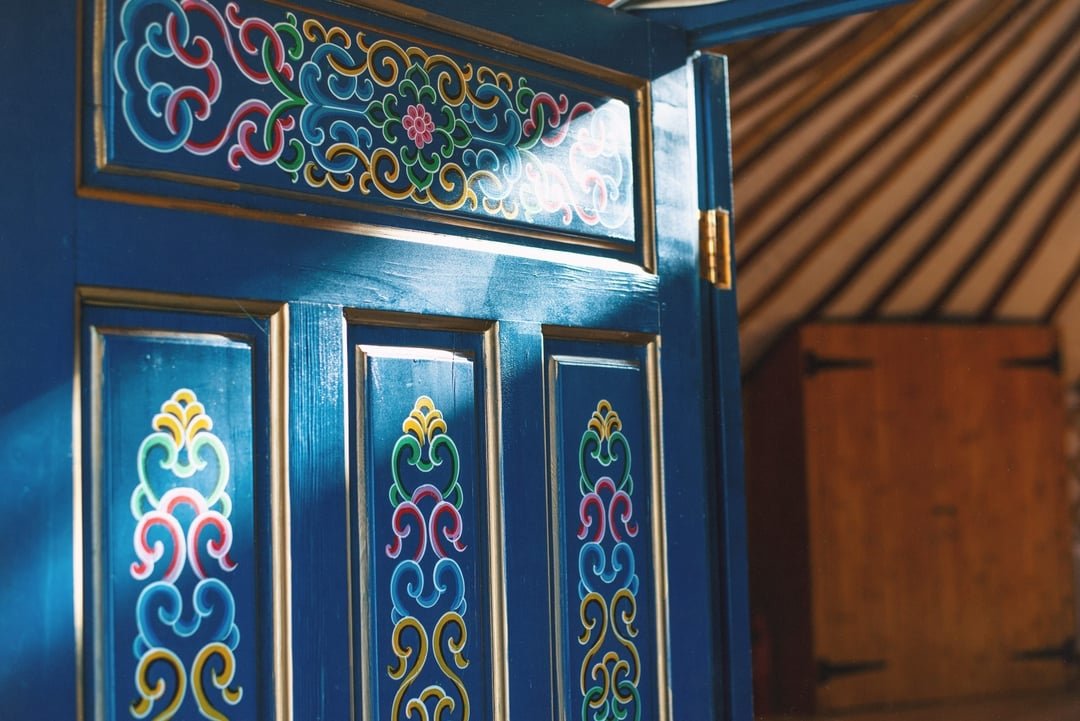 60816094833a7c75a00aa751_yurt-door-p-1080.jpeg