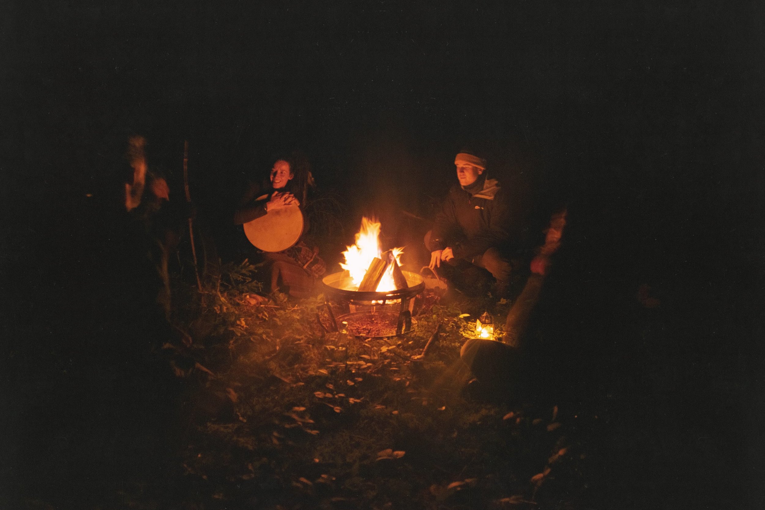 6082a7efab26777931c3e33f_ceremony.jpeg
