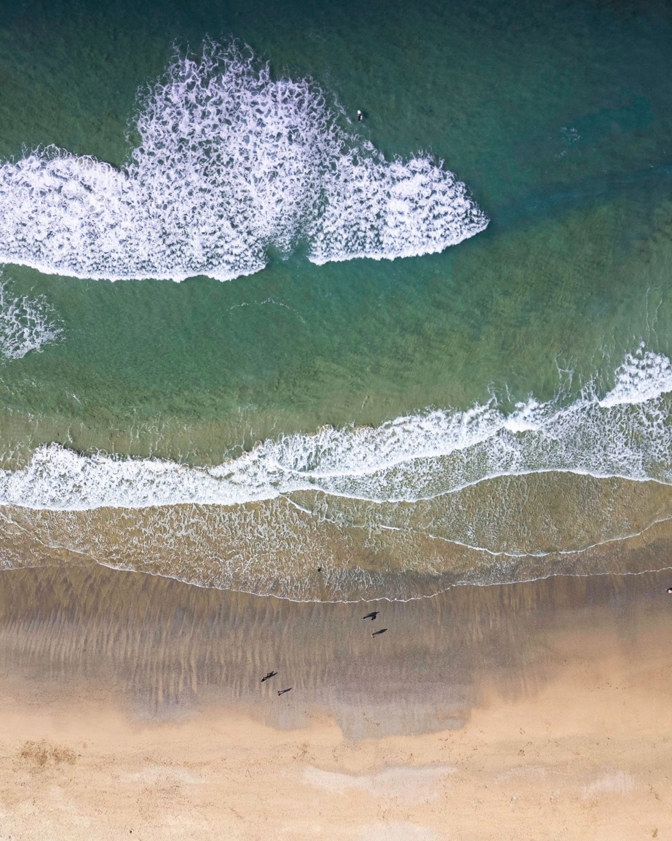 H O L Y W E L L  B A Y 🌊 

@lucyyoungart