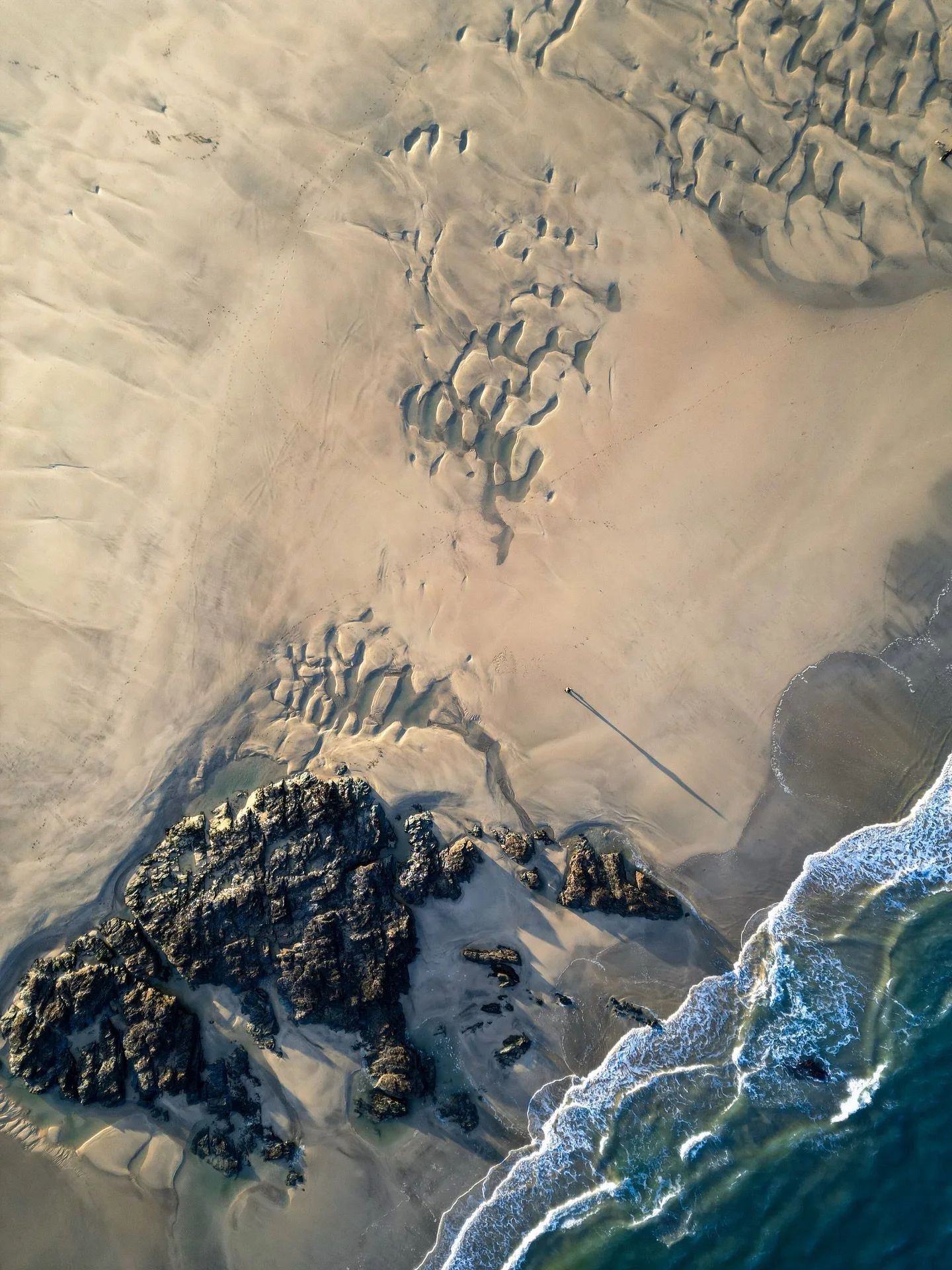 📍 Gwithian Beach 

Research images by me 📷 please feel free to use them but please credit @lucyyoungart 

#gwithianbeach #threemilebeach #gwithian