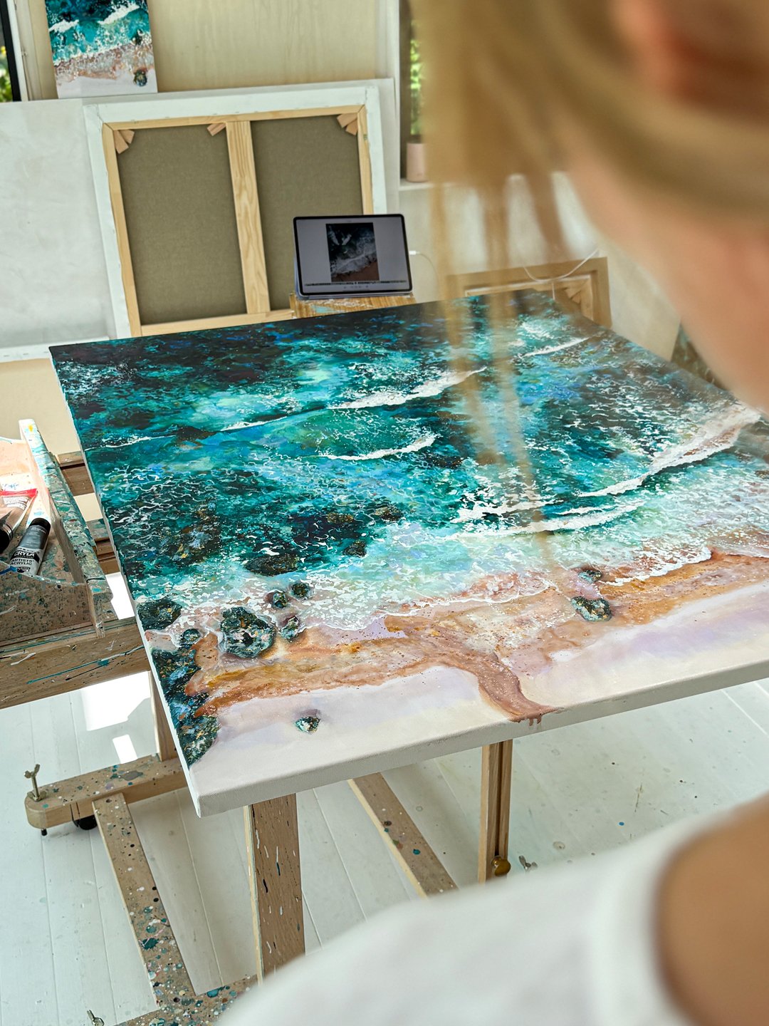 artist Lucy young and her latest contemporary painting, from gara with love