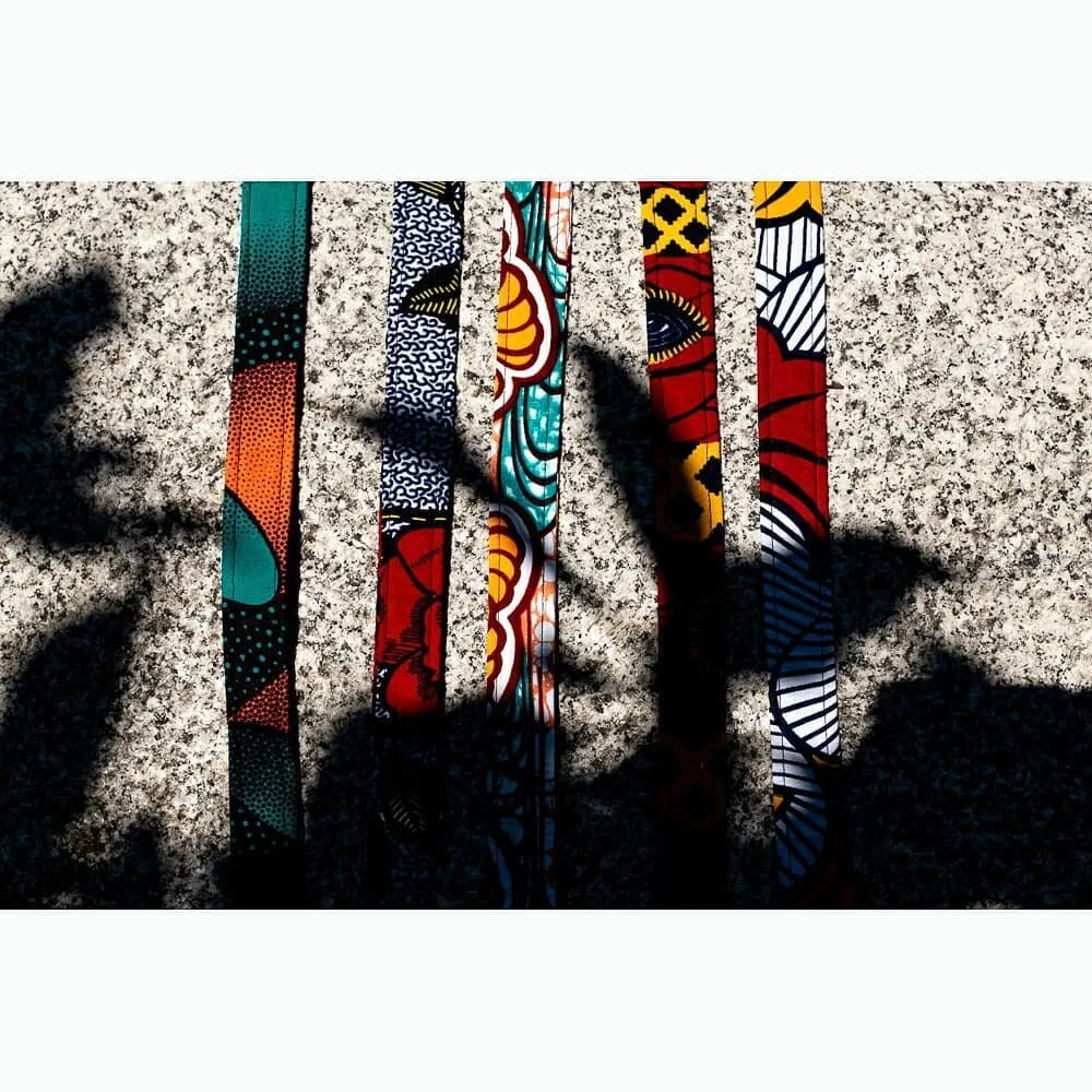 **novedad**
.
.
Correas de cuello hecha a mano de tela doble de 1m de largo, con refuerzos de cuero vegano 🌱 y anillas circulares como enganche
.
.
Son bonitas, c&oacute;modas, resistentes y estilosas. Tenemos 5 modelos por el momento pero llegar&aacute;n m&aacute;s, eso s&iacute; son hechas a mano por @suricatomachete y hay muy poquitas de cada dise&ntilde;o. &iexcl;Corred a por ellas! 
.
.
#camerastrap #analogphotography #photoinspiration #shootfilm