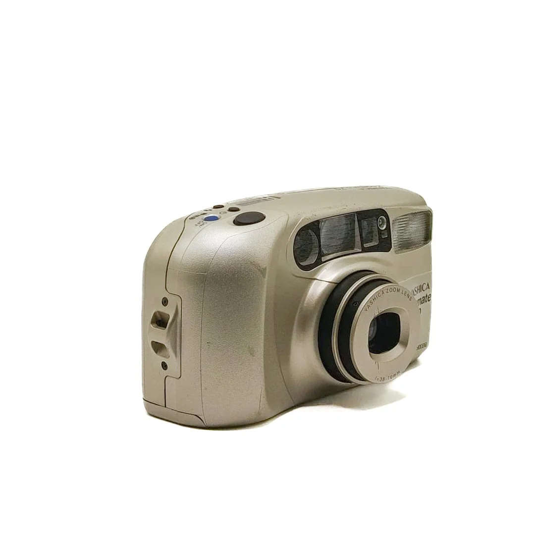 YashicaZoomate70 (3).jpg