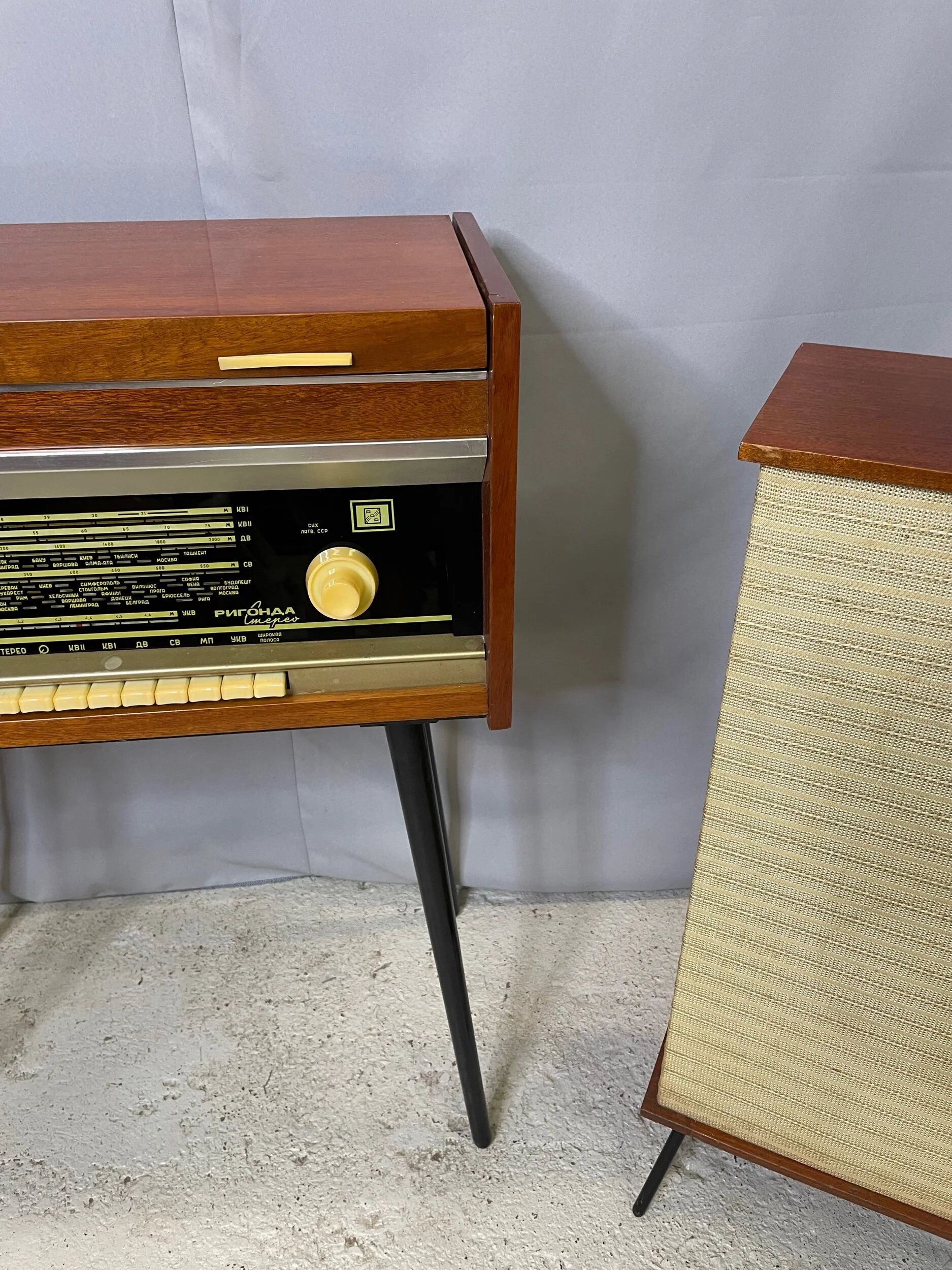 0F1E0AC1-CCD7-464F-A6E3-0B674C020CF8