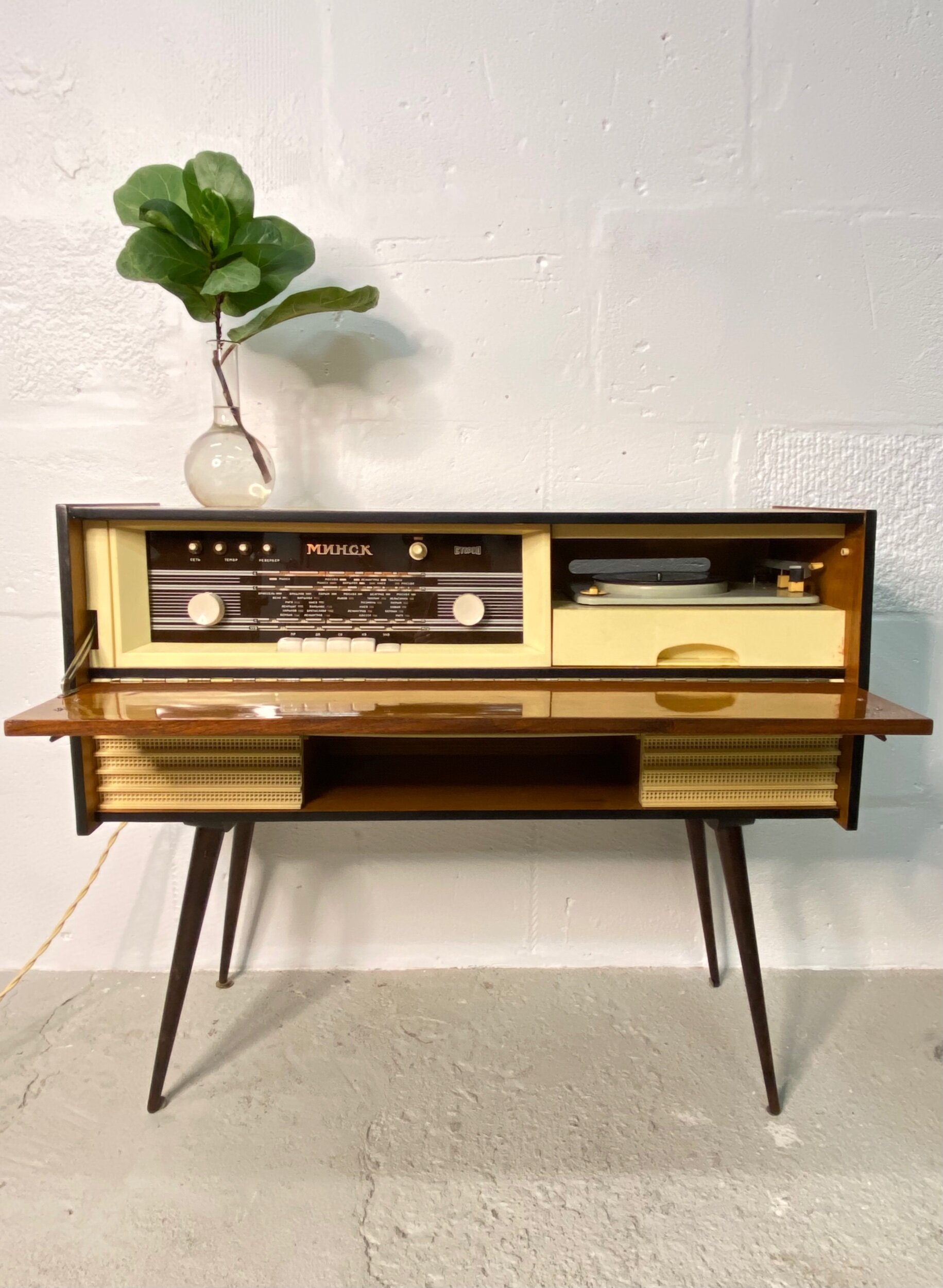 5EE9F490-97FD-4FE1-B795-24C15C139AF2