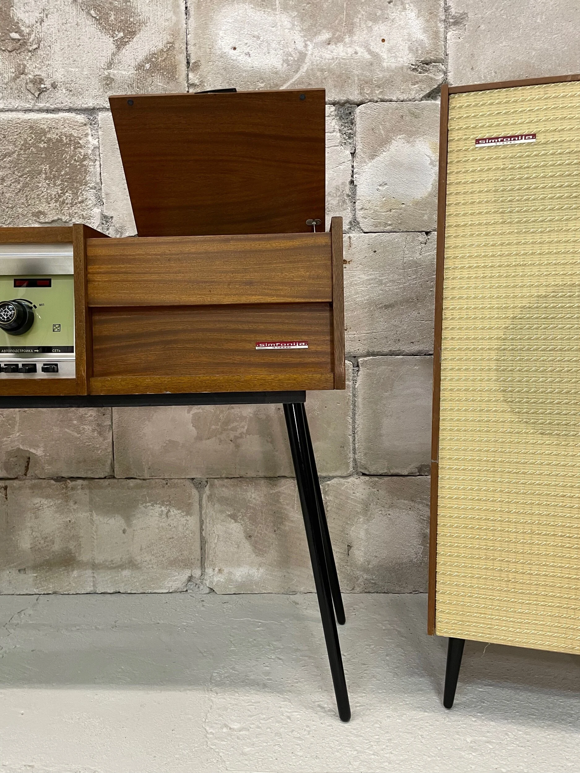 EC21C087-2A66-4F7B-AB1C-4B296A0E1C79