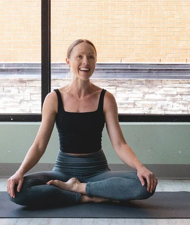 Meet Ali Hoover! Ali (she/her) works to offer grounded, joyful classes. She is committed to offering accessible classes that are alignment-focused, challenging and rewarding. Ali loves inviting a sense of curiosity and connectedness with the body, wa