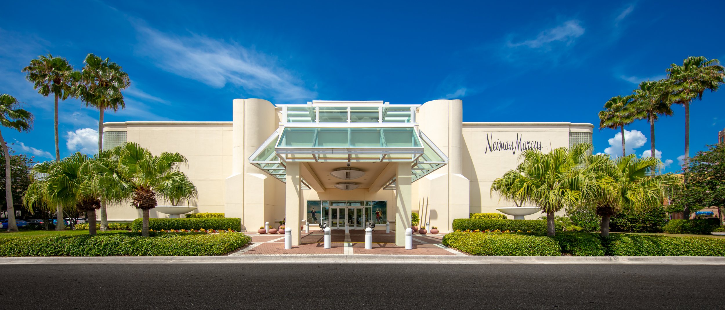 International Plaza: Simon calls off Taubman deal, leaving Tampa mall with  its current owners