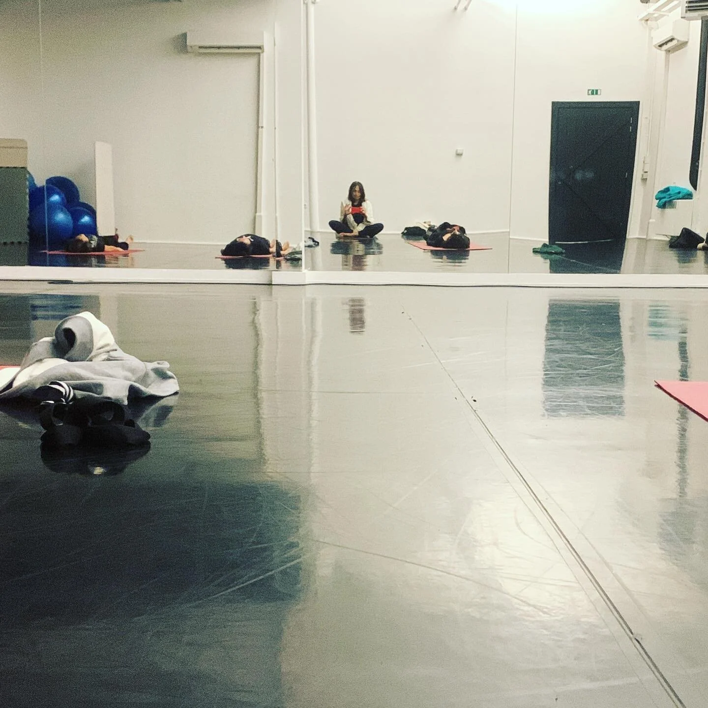 Yoga classes: Luned&igrave; h20.00
Mercoled&igrave; h19.30 @opusballet
